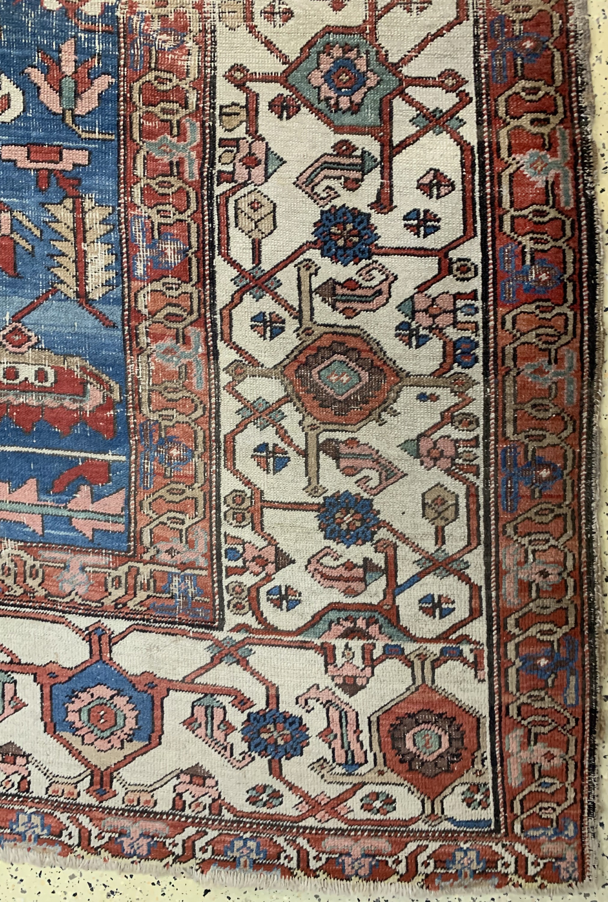Detail b: Antiker Heriz, Persien, 19.Jhd, Wolle auf Baumwolle, ca. 440 x 335 cm, EHZ: 4