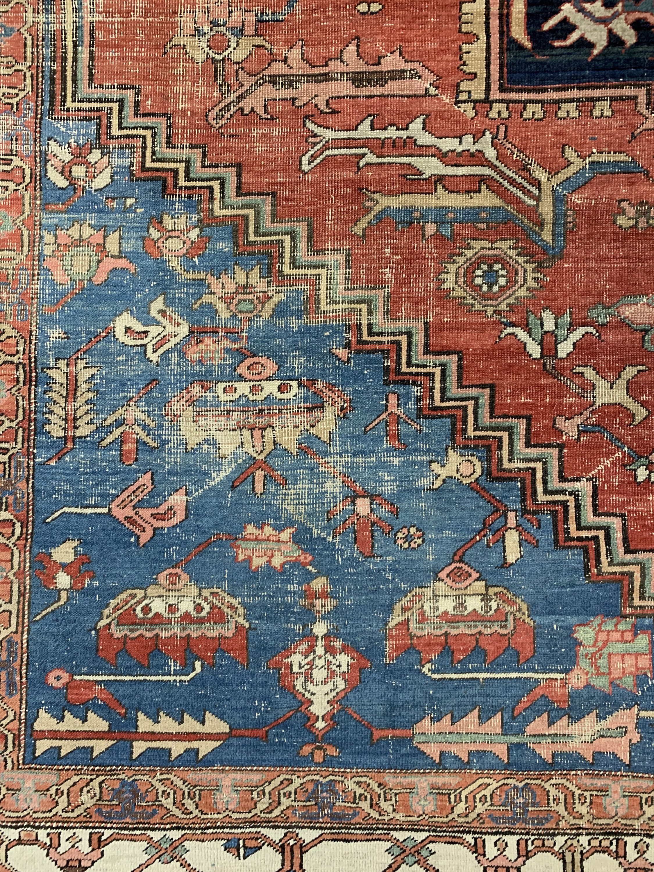 Detail c: Antiker Heriz, Persien, 19.Jhd, Wolle auf Baumwolle, ca. 440 x 335 cm, EHZ: 4