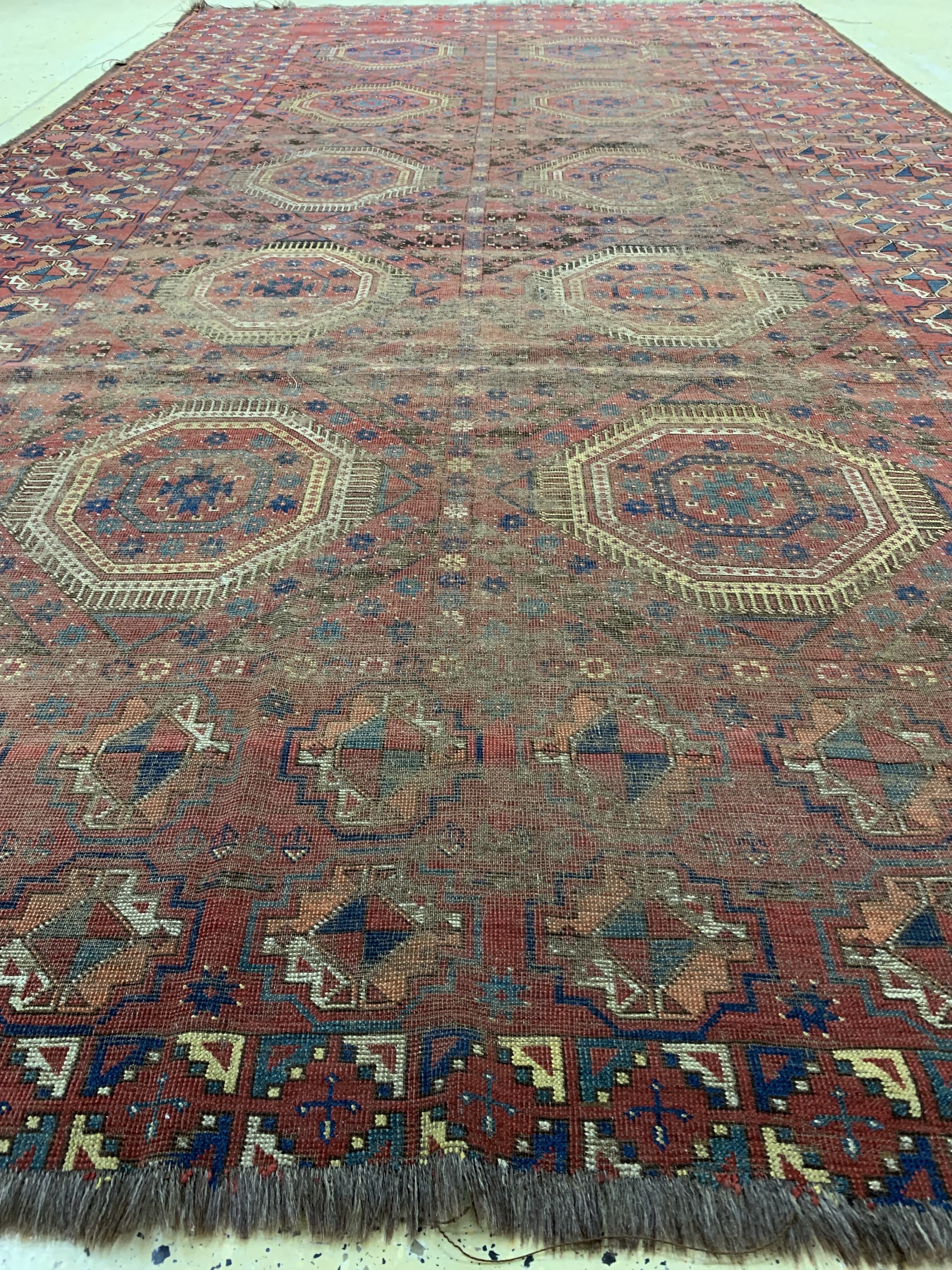 Detail e: Antiker Beschir, Turkmenistan, 19.Jhd, Wolle auf Wolle, ca. 435 x 242 cm, EHZ: 4