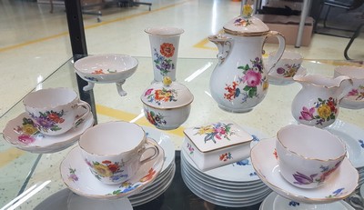 26765607a - Mocha service, Meissen, 20th century, porcelain, floral painting, mostly bouquet, mocha pot, sugar bowl, cream jug, six cups with saucers, small Vase, small lidded box, bowl and ashtray, a few items of 2nd choice