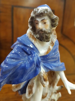 26765617e - Porcelain figure, Meissen, 20th century, allegory of winter, model no. 61114, polychrome painting, gold decoration, height approx. 15 cm