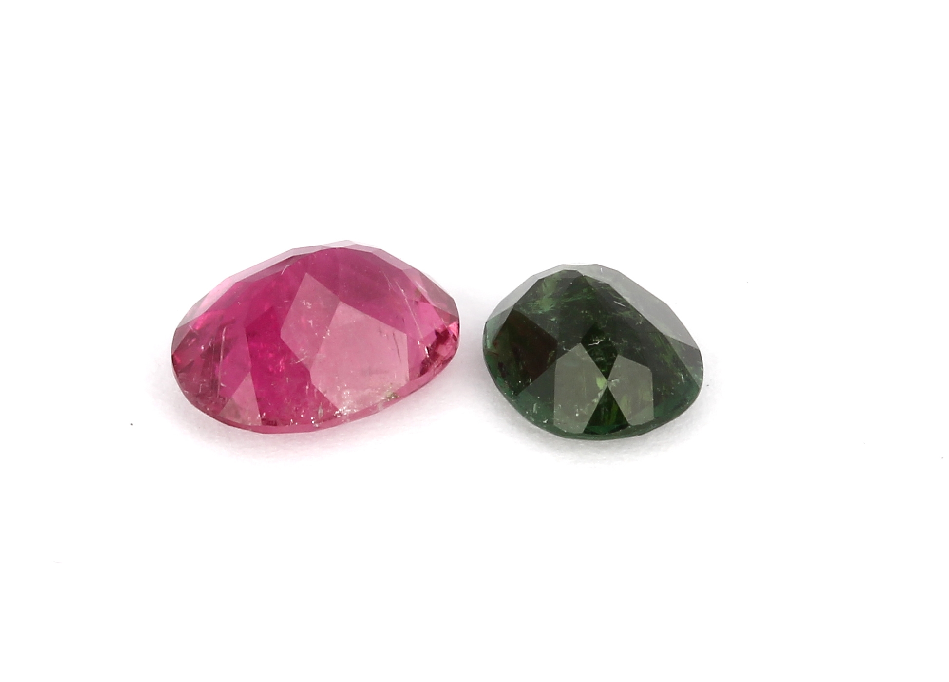 Detail b: Lot lose Turmaline, ca. 21.76 ct, versch. Schliffformen, Größen und Farben