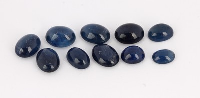26766082a - Lot 10 loose sapphires