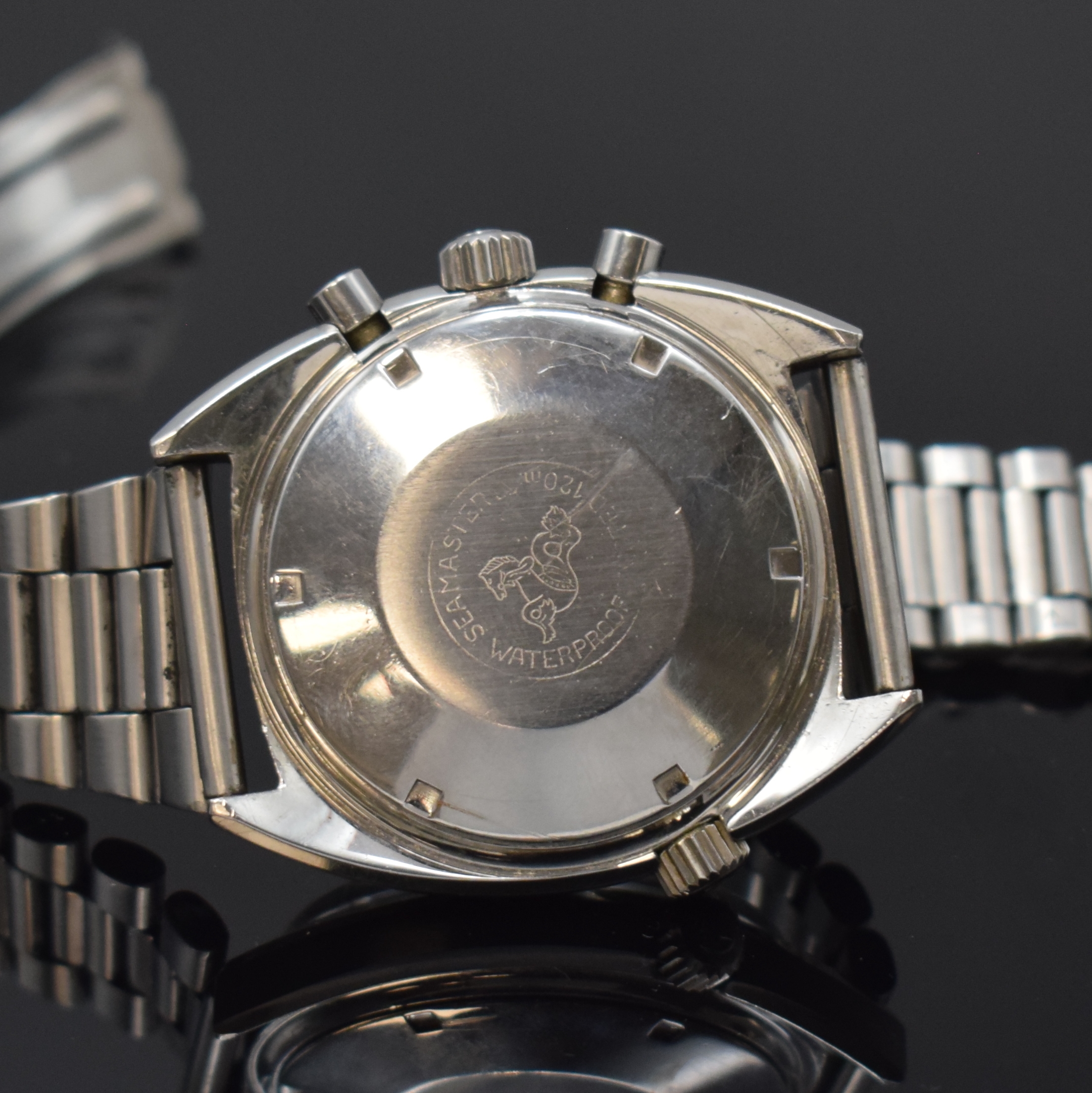 Detail e: OMEGA Herrenchronograph Seamaster "Soccer Timer" in Stahl Referenz 145.019, Schweiz um 1969, Handaufzug, Boden m. Seamasterlogo verschr., ...