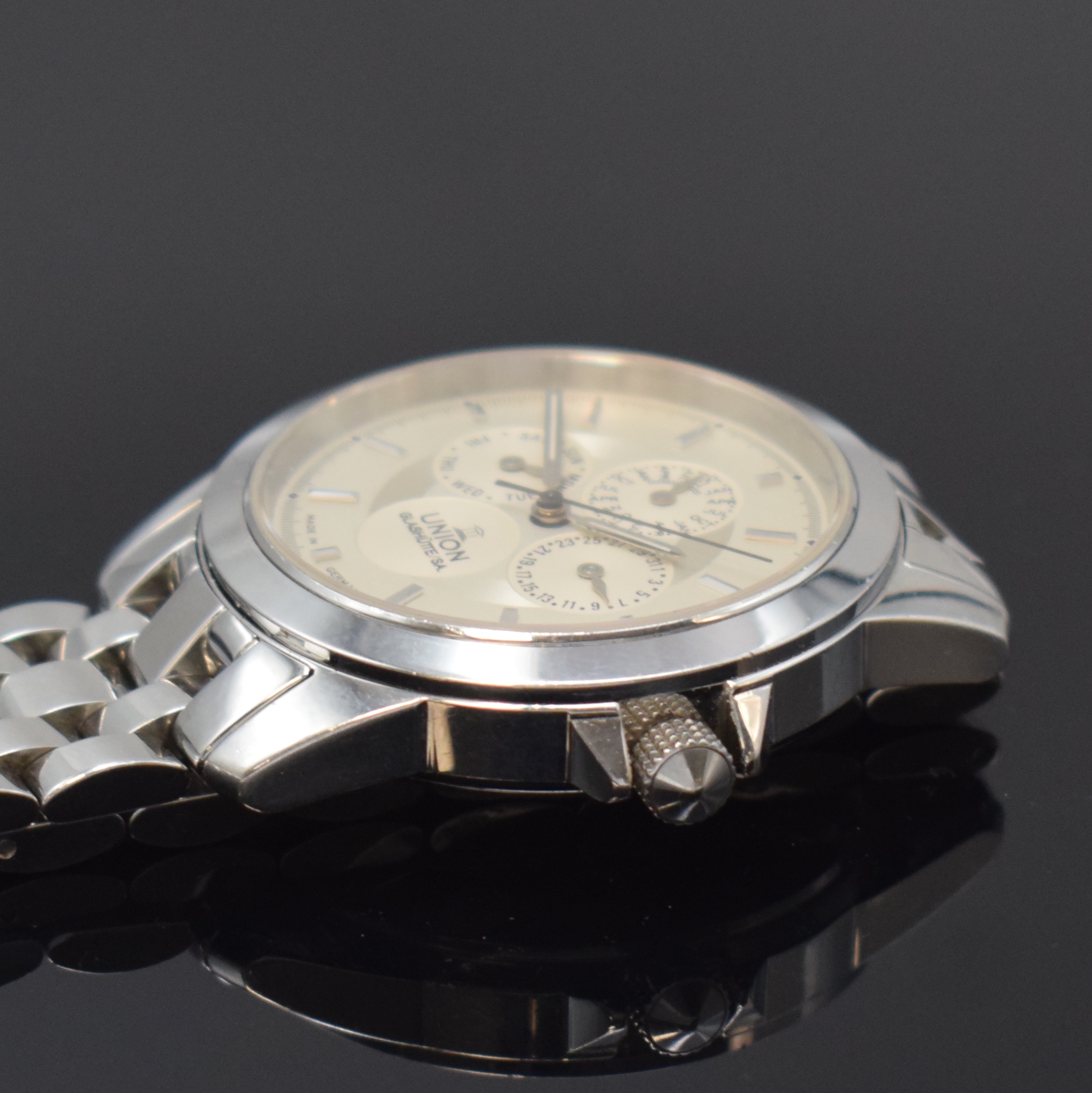 Detail c: UNION GLASHÜTTE Herrenarmbanduhr mit ewigem Kalender, Deutschland um 2000, Automatik, beids. vergl. Edelstahlgeh. inkl. orig. Gliederband mit dopp. ...