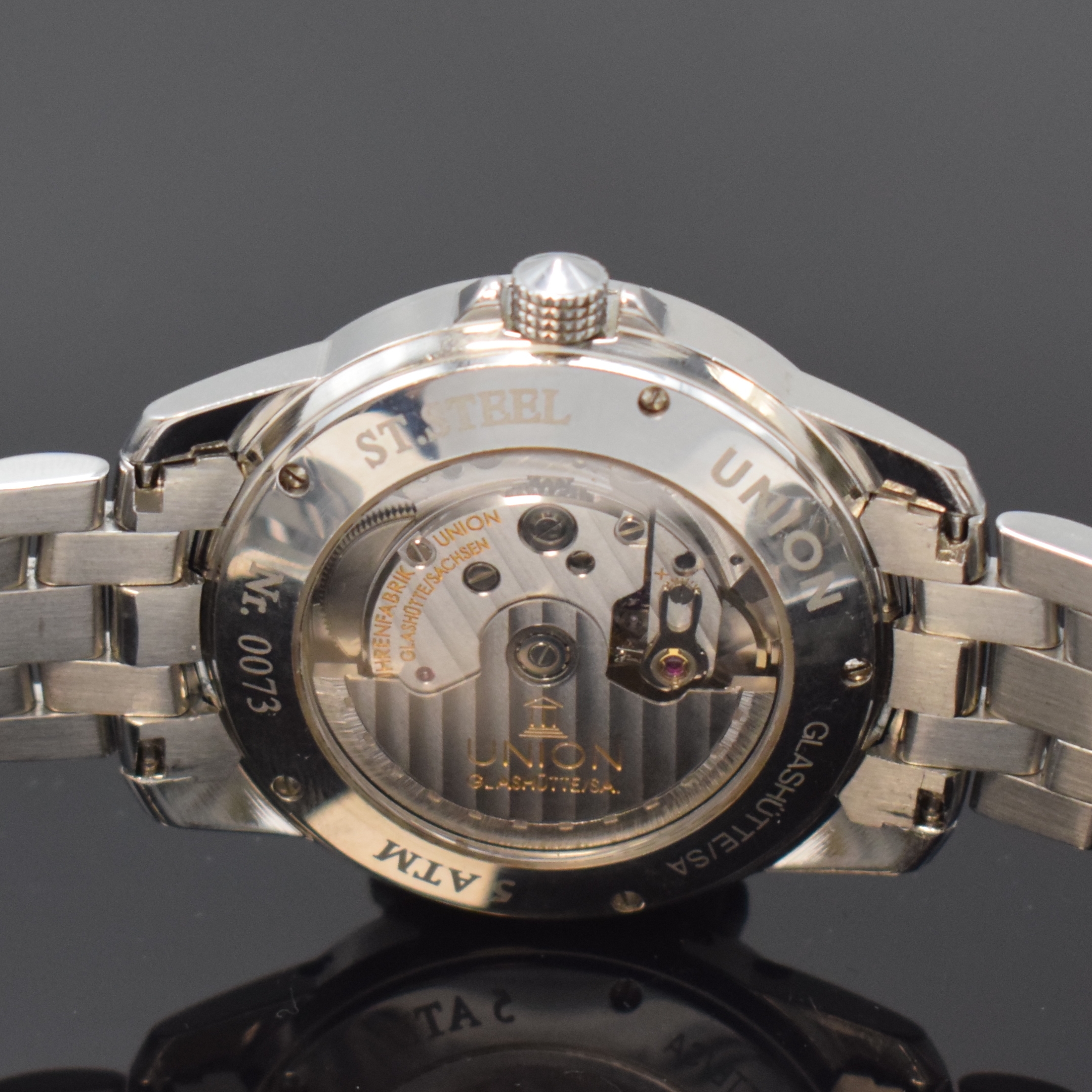 Detail d: UNION GLASHÜTTE Herrenarmbanduhr mit ewigem Kalender, Deutschland um 2000, Automatik, beids. vergl. Edelstahlgeh. inkl. orig. Gliederband mit dopp. ...