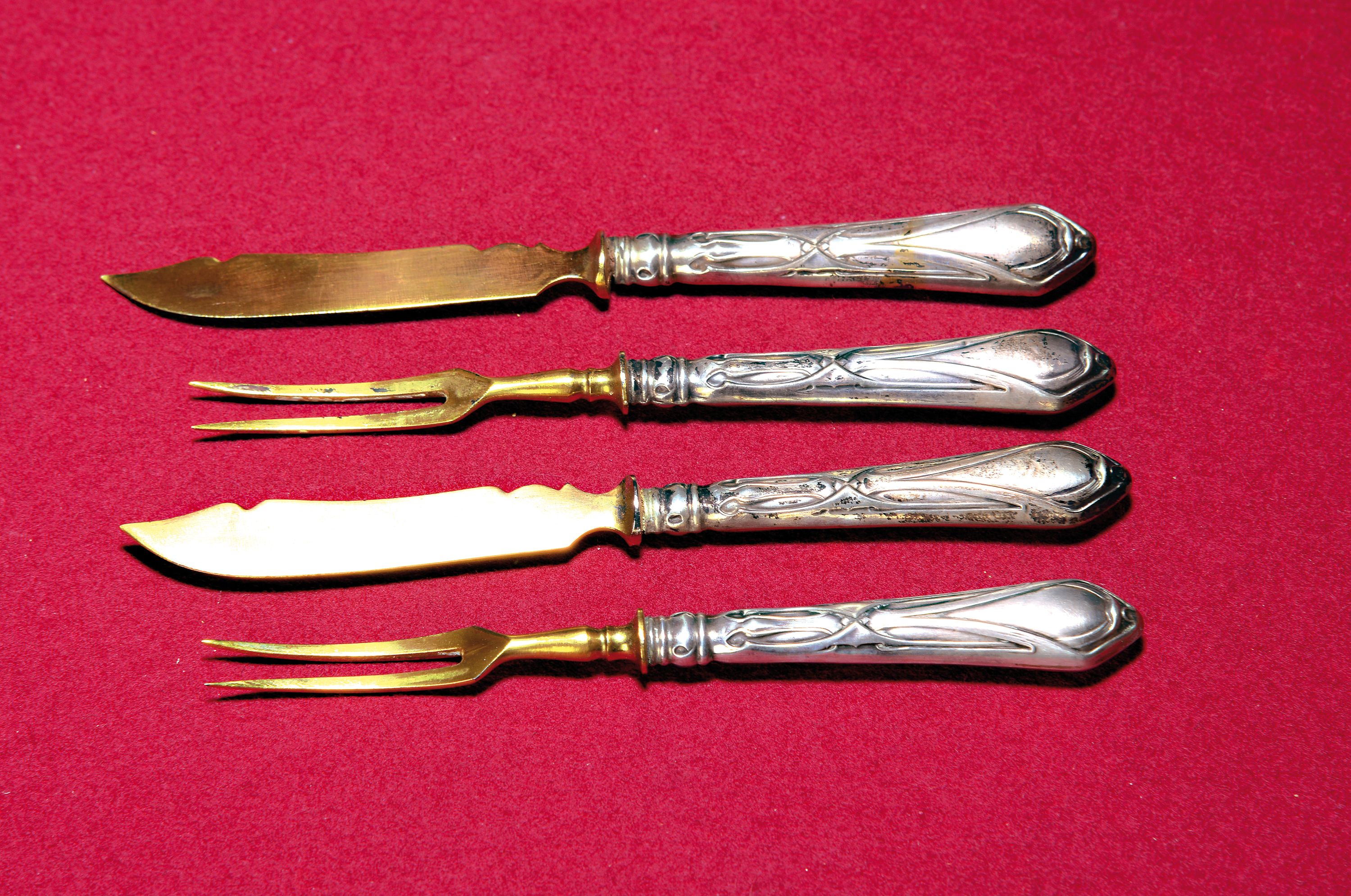 Dessertbesteck, Jugendstil, um 1900, 800er Silbergriffe, Gebrauchsteile vergoldet 10 Gabeln und 12 Messer, Gebr.-spuren