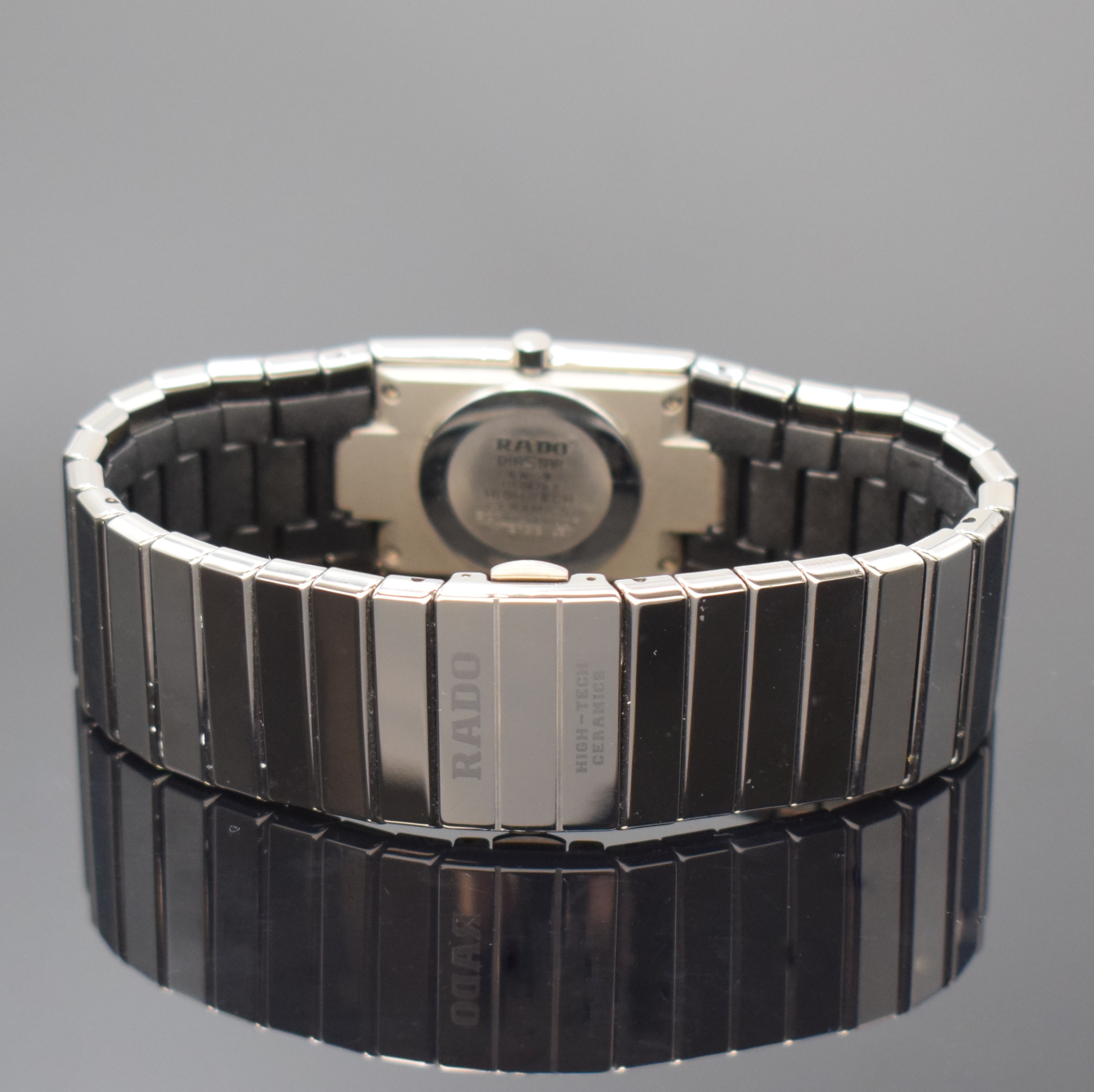 Detail b: RADO Diastar Armbanduhr Referenz 111.0479.3, Schweiz um 2005, quarz, High-Tech-Keramikgeh. inkl. Gliederband m. dopp. Faltschl. in Titan, Boden ...