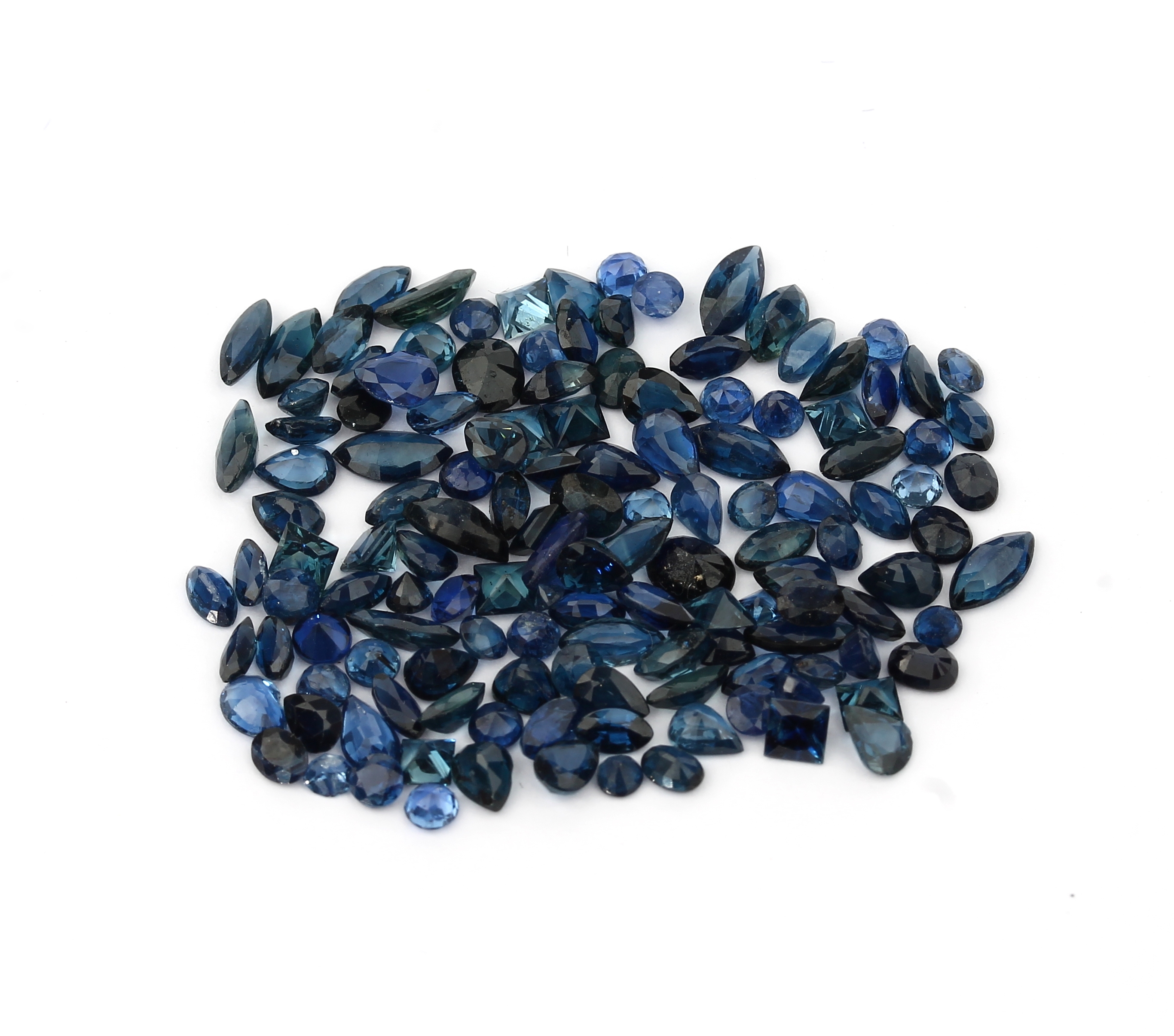 Lot lose Saphire zus. ca. 25.22 ct, versch. Schliffformen, Größen und Qualitäten