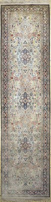 Image 26766661 - Hereke silk fine, China, approx. 50 years, pure natural silk, approx. 310 x 80 cm, slightly faded colors, condition: 1-2. Rugs, Carpets & Flatweaves