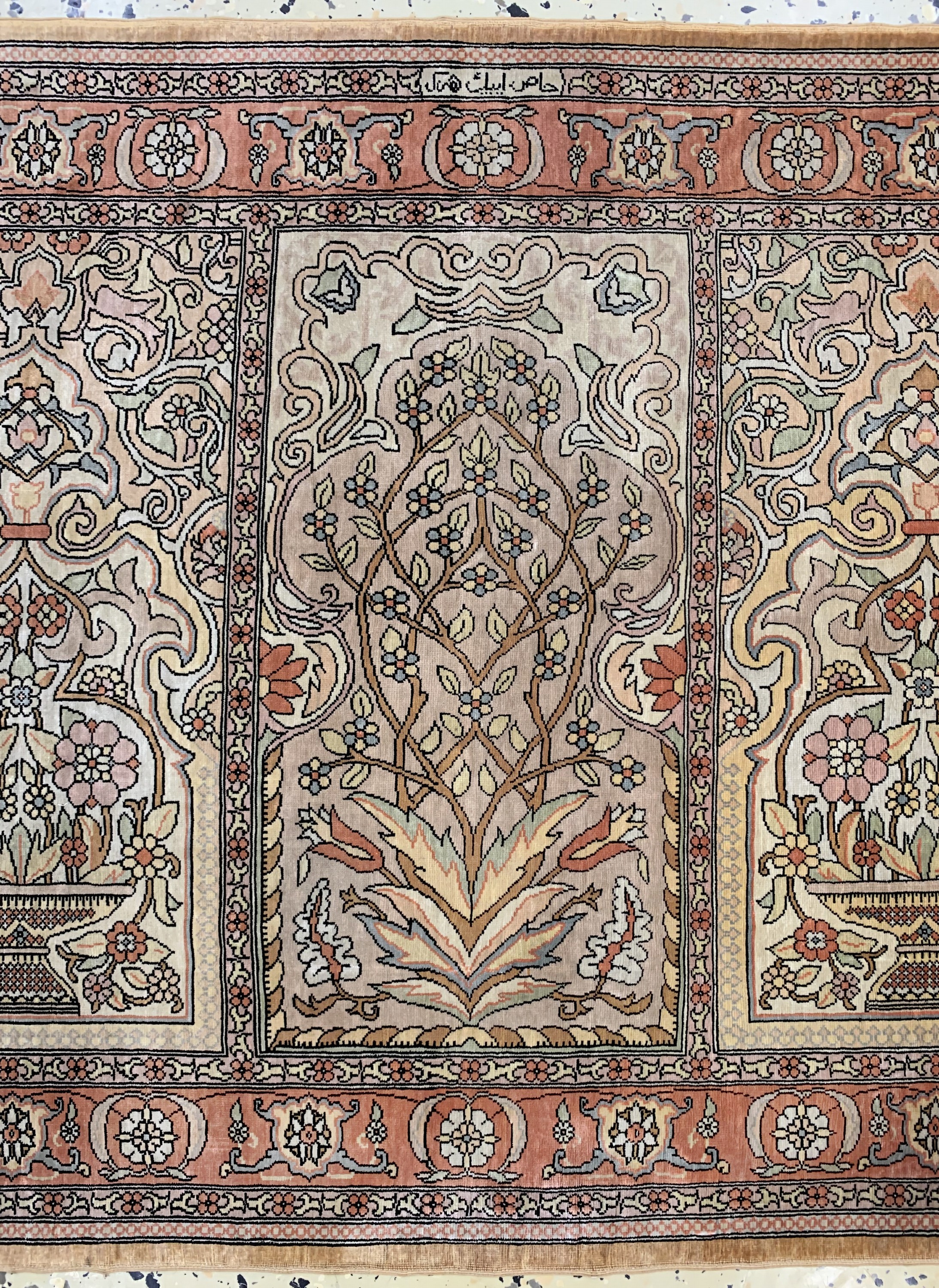Detail b: Hereke Seide"Saf"fein, Türkei, um 1950, reine Naturseide, ca. 130 x 66 cm, ca. 1,0 Mio. Kn/qm, EHZ: 1-2