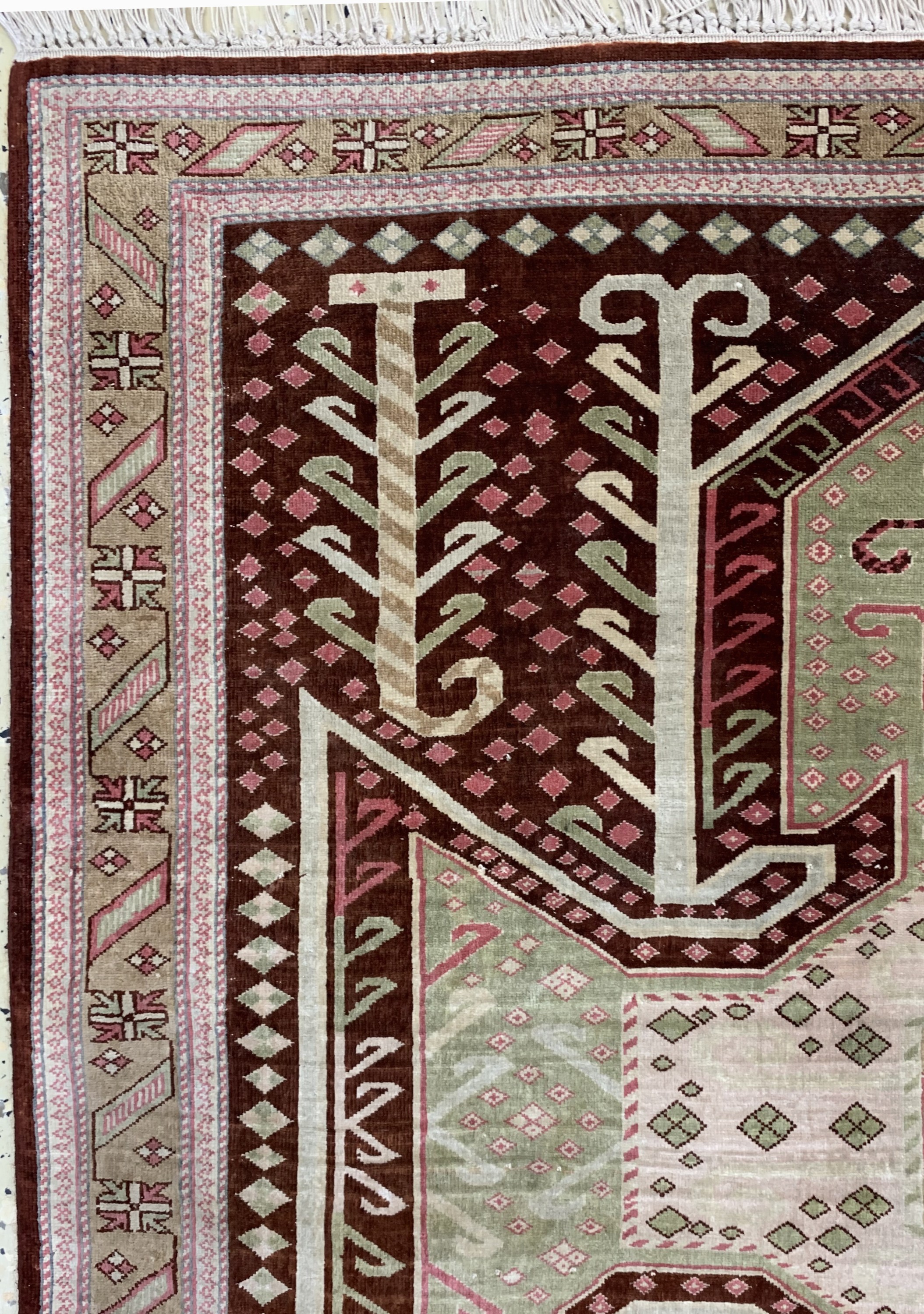 Detail d: Hereke Seide"Schildmotiv"fein, Türkei, um 1940, reine Naturseide, ca. 156 x 88 cm, EHZ: 1-2