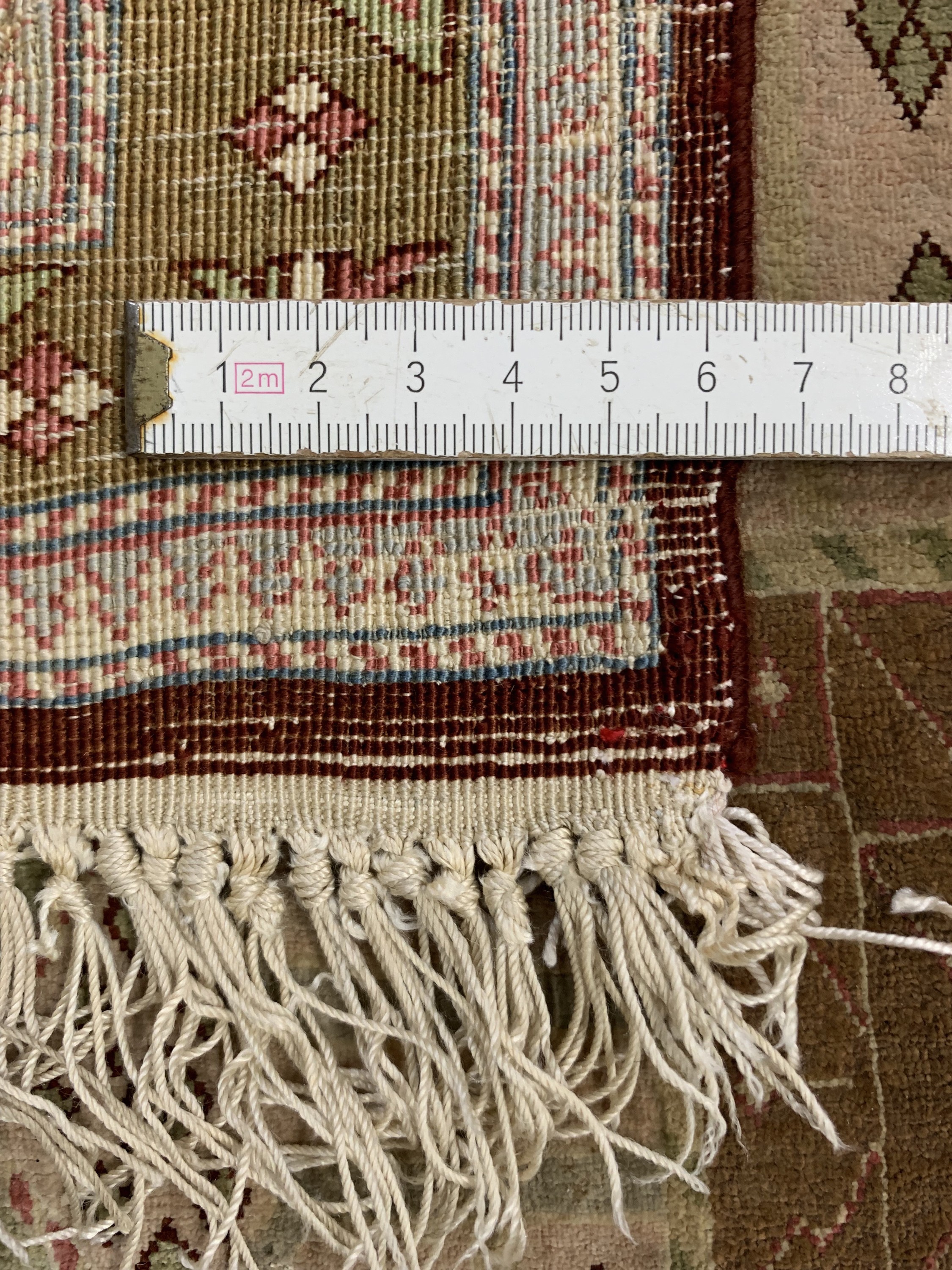 Detail g: Hereke Seide"Schildmotiv"fein, Türkei, um 1940, reine Naturseide, ca. 156 x 88 cm, EHZ: 1-2