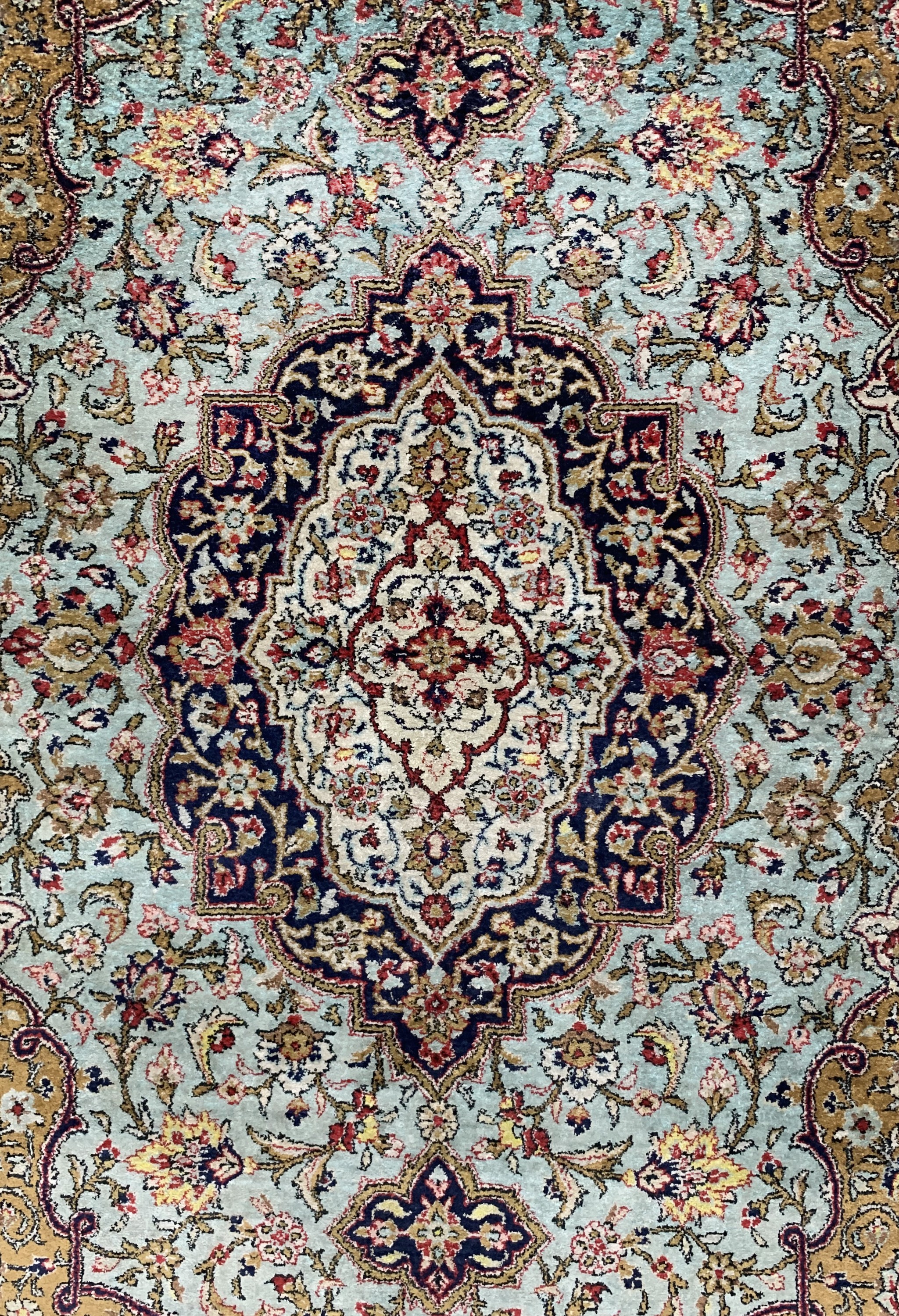 Detail b: Ghom Seide alt, Persien, um 1940, reine Naturseide, ca. 163 x 107 cm, EHZ: 2
