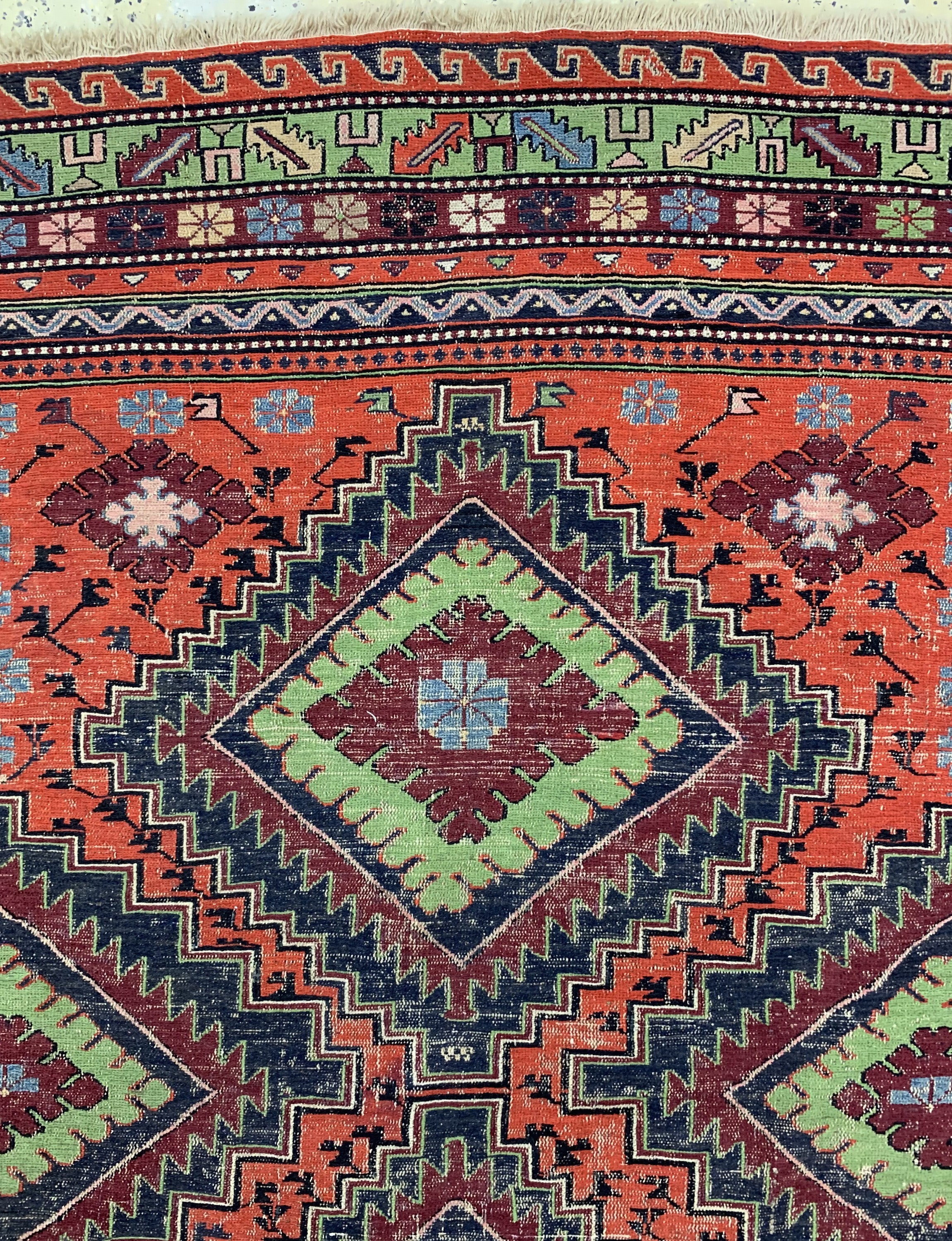 Detail b: Sumakh alt, Türkei, ca. 60 Jahre, Wolle aufWolle, ca. 305 x 180 cm, EHZ: 2-3