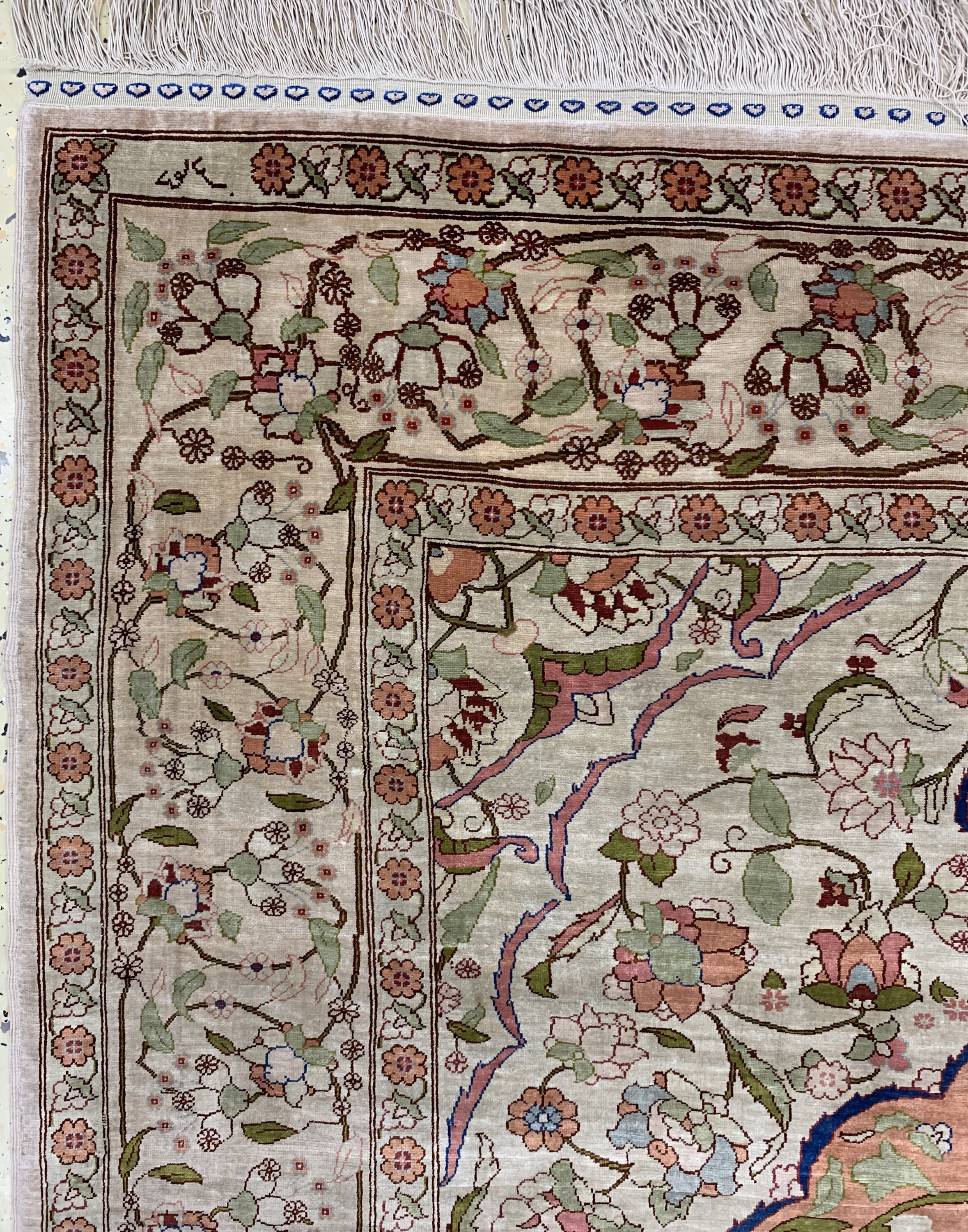 Detail d: Hereke Seide fein signiert, Türkei, um 1940, reine Naturseide, ca. 140 x 100 cm, ca. 1,0 Mio. Kn/qm, EHZ: 2