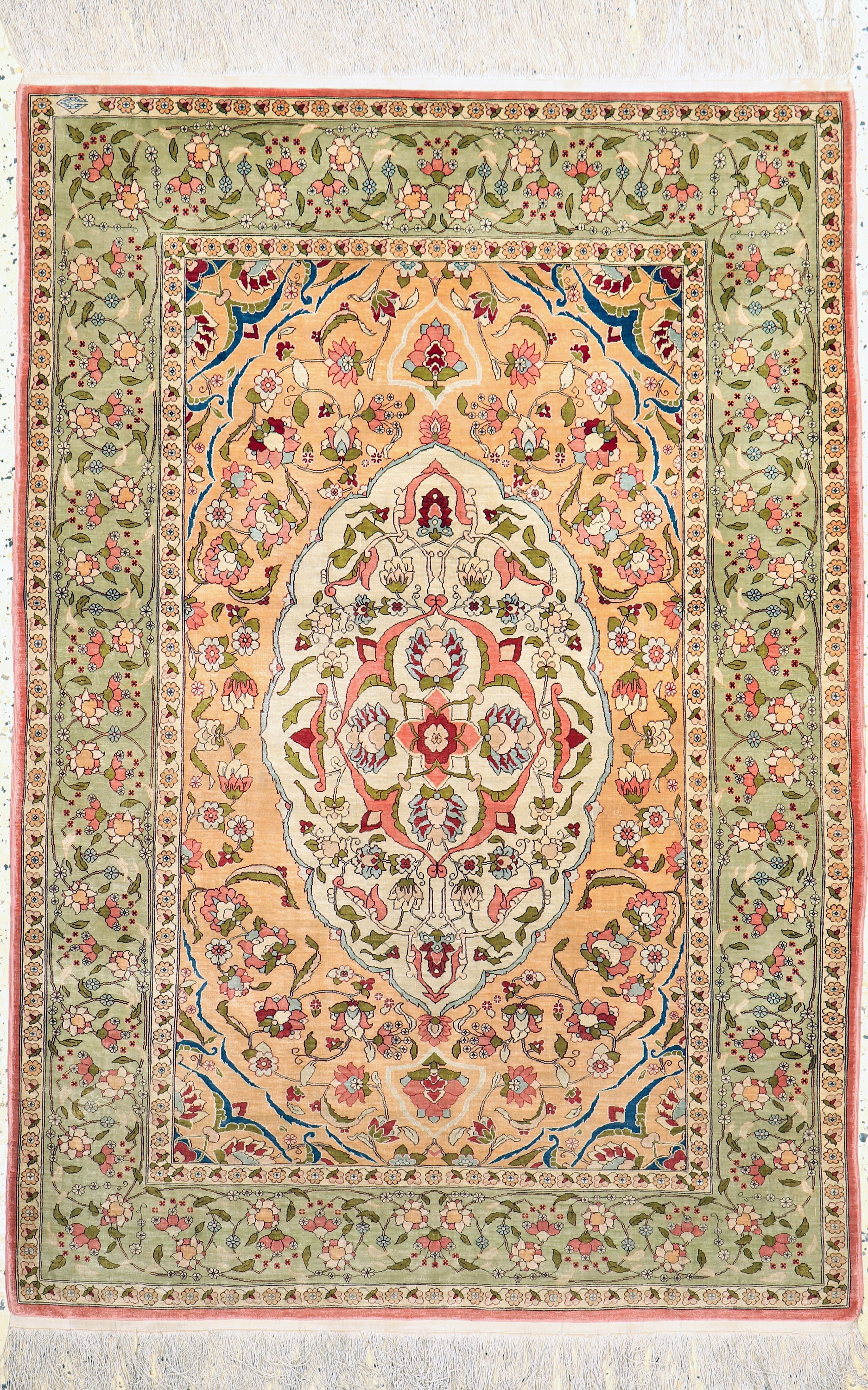 Hereke Seide fein, Türkei, um 1940, reine Naturseide, ca. 145 x 100 cm, ca. 1,0 Mio. Kn/qm, EHZ: 1-2