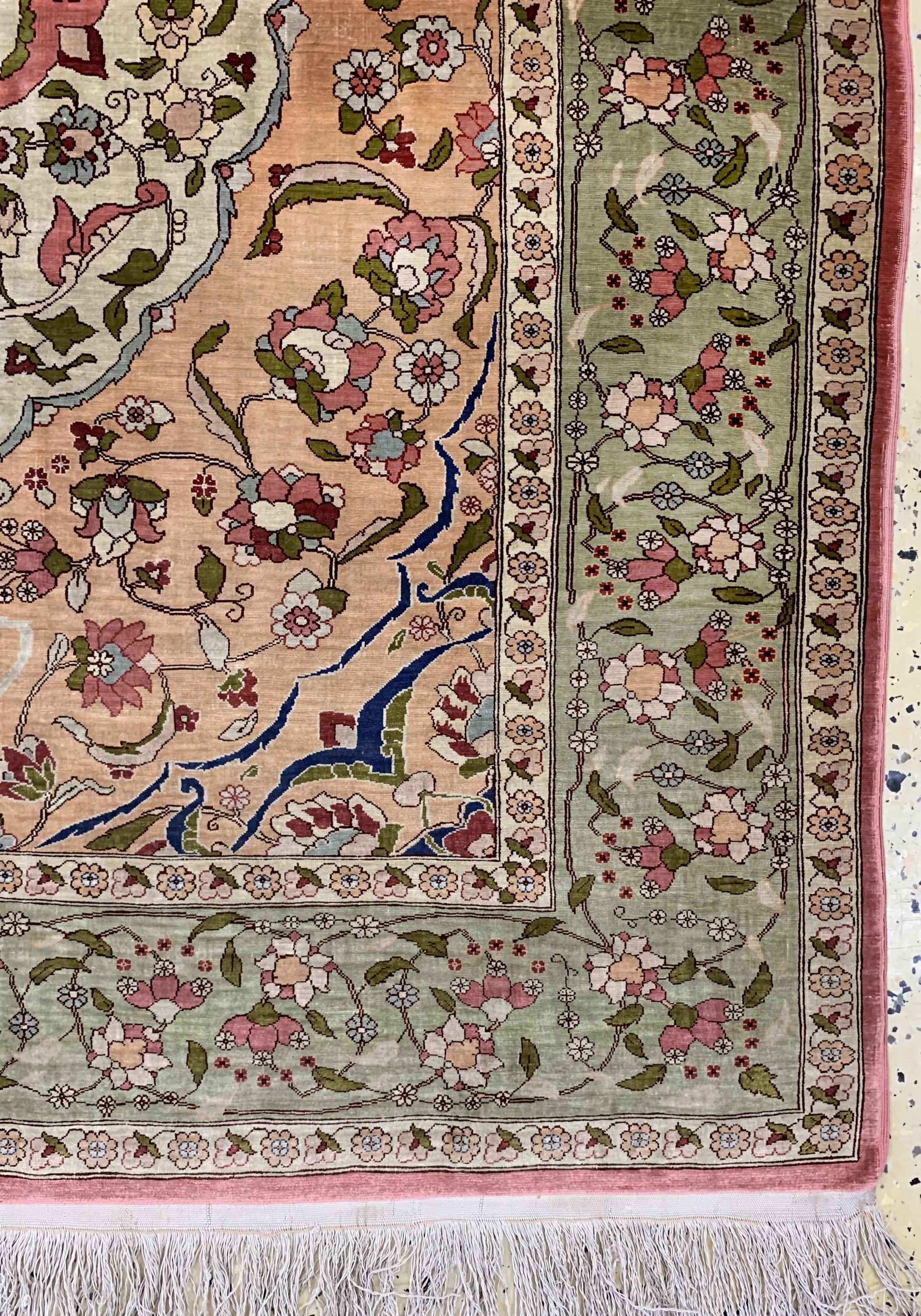 Detail a: Hereke Seide fein, Türkei, um 1940, reine Naturseide, ca. 145 x 100 cm, ca. 1,0 Mio. Kn/qm, EHZ: 1-2
