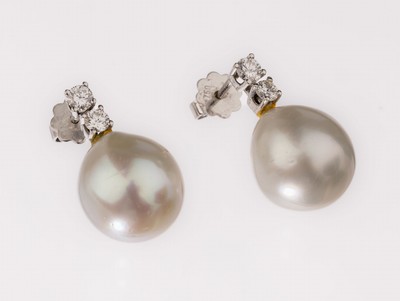 Image 26766834 - Pair of 14 kt gold pearl-brilliant-earrings