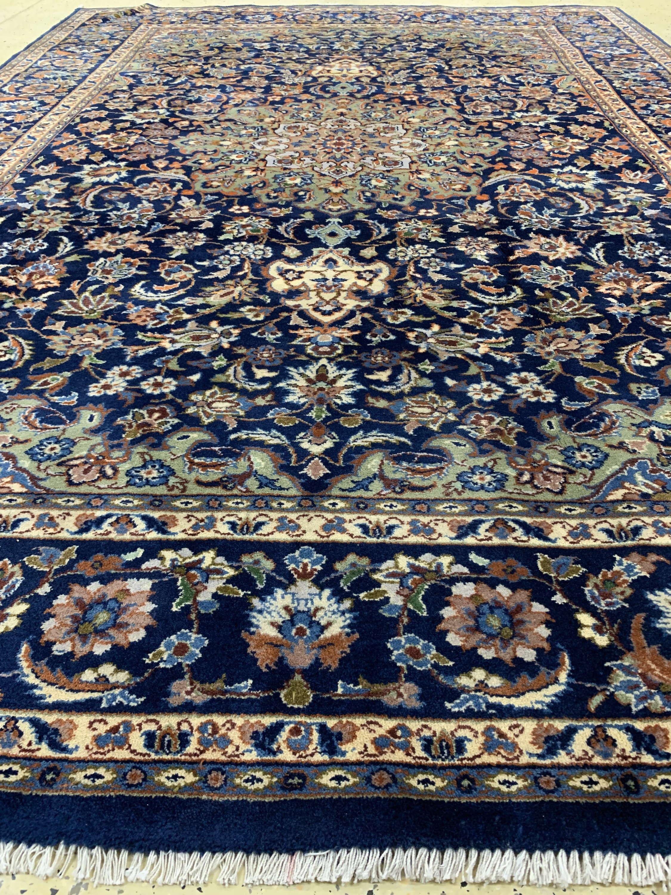 Detail d: Najafabad, Persien, Ende 20.Jhd, Wolle auf Baumwolle, ca. 320 x 230 cm, gereinigt, EHZ: 1-2