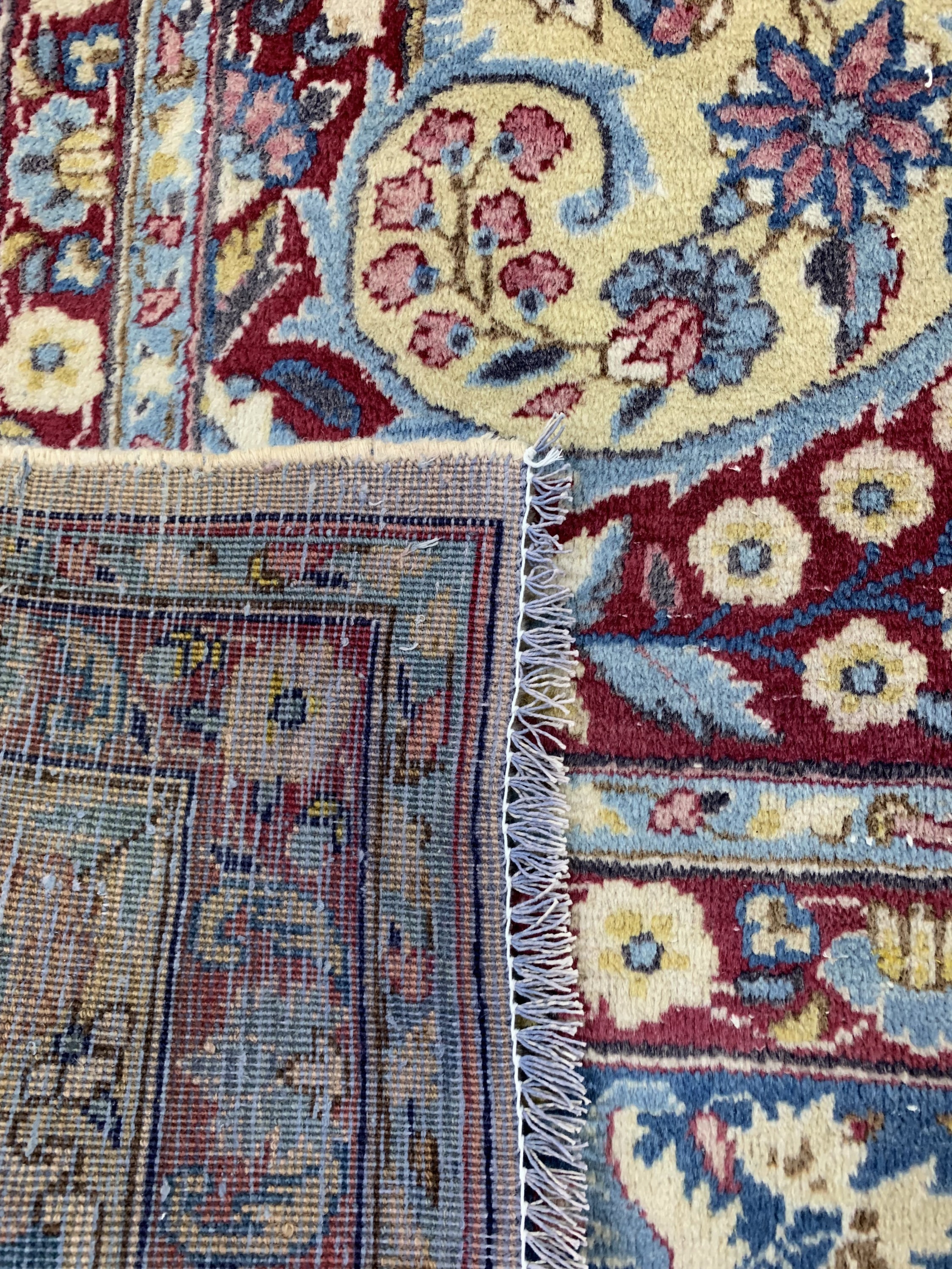 Detail e: Yazd, Persien, Anfang 20.Jhd, Wolle auf Baumwolle, ca. 365 x 252 cm, EHZ: 2