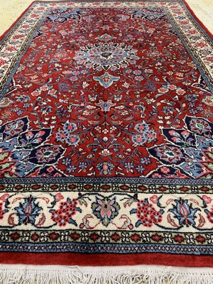 26767198d - Saruk, Persia, late 20th century, wool on cotton, approx. 207 x 133 cm, condition: 2. Rugs, Carpets & Flatweaves