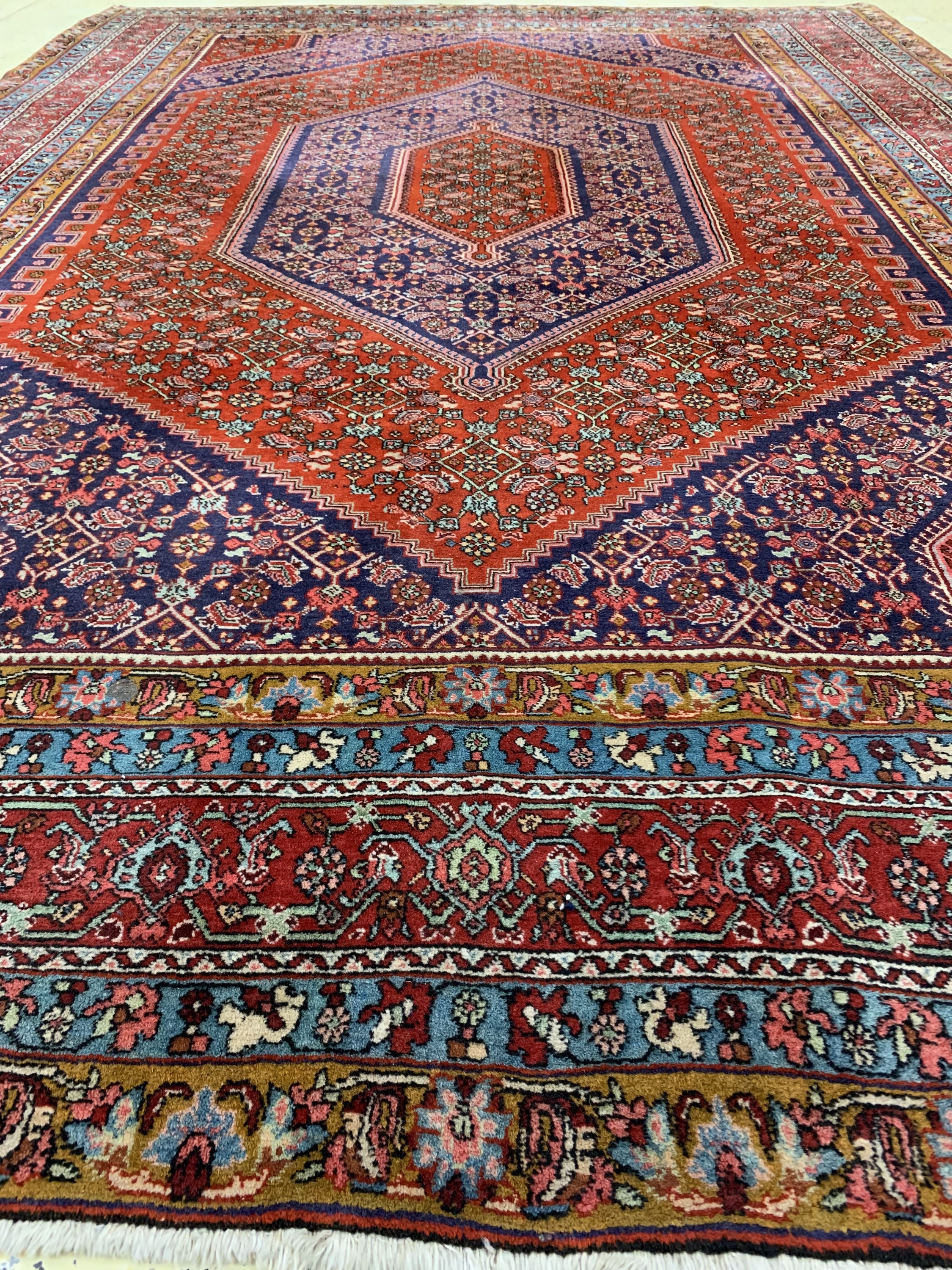 Detail d: Bidjar alt, Persien, Anfang 20.Jhd, Wolle auf Baumwolle, ca. 310 x 216 cm, EHZ: 2