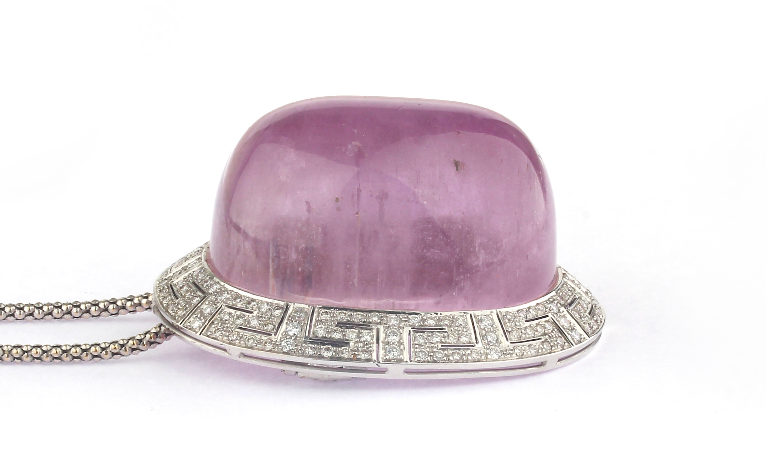 Detail a: 18 kt Gold Kunzit-Brillant-Brosche/Anhänger, WG 750/000, ovaler hoher Kunzit Cabochon ca. 475.98 ct, mit Zertifikat, Brillanten zus. ca. 3.50 ct ...