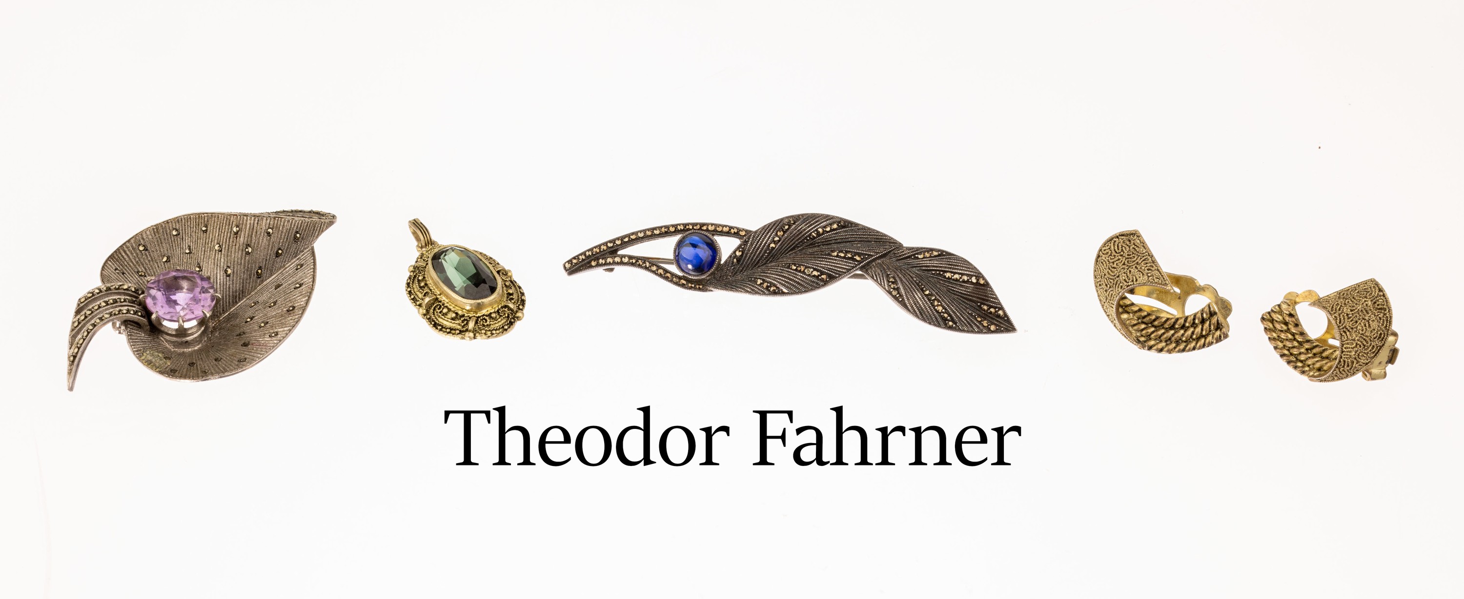 THEODOR FARHNER Schmuck-Konvolut, Pforzheim, 1940/50er Jahre, 925er Silber, 2 x vergoldet, facett. Amethyst, synth. grüner und blauer Spinell, ...