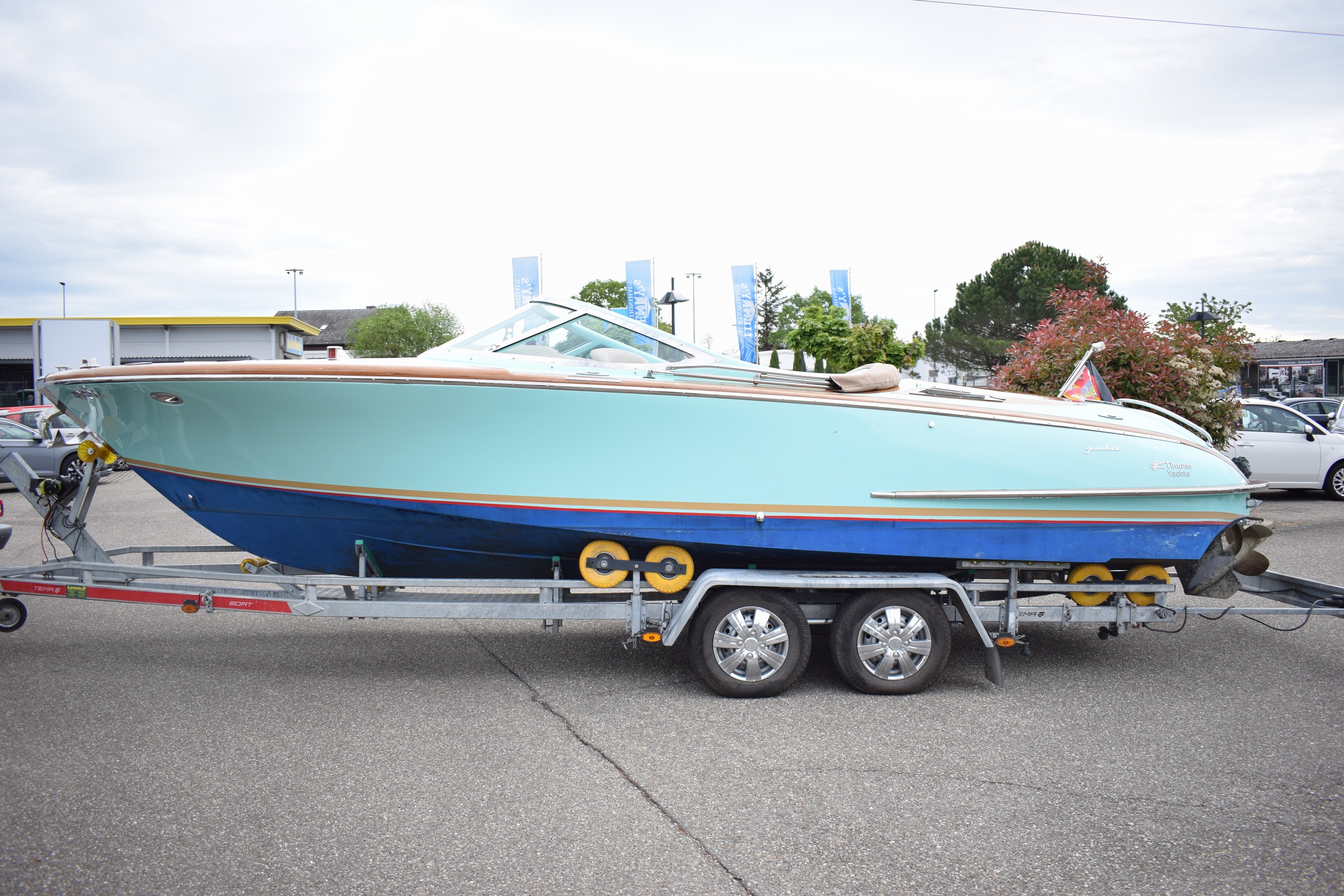 Detail b: Motorboot Kral Yuka 700, Baunummer: TRYUKCL700A111, Baujahr 2013, Motor Mercury mit 164 kW/223 PS, Länge 7,10 m, Breite 2,40 m, Hauptbaustoff PVC, ...