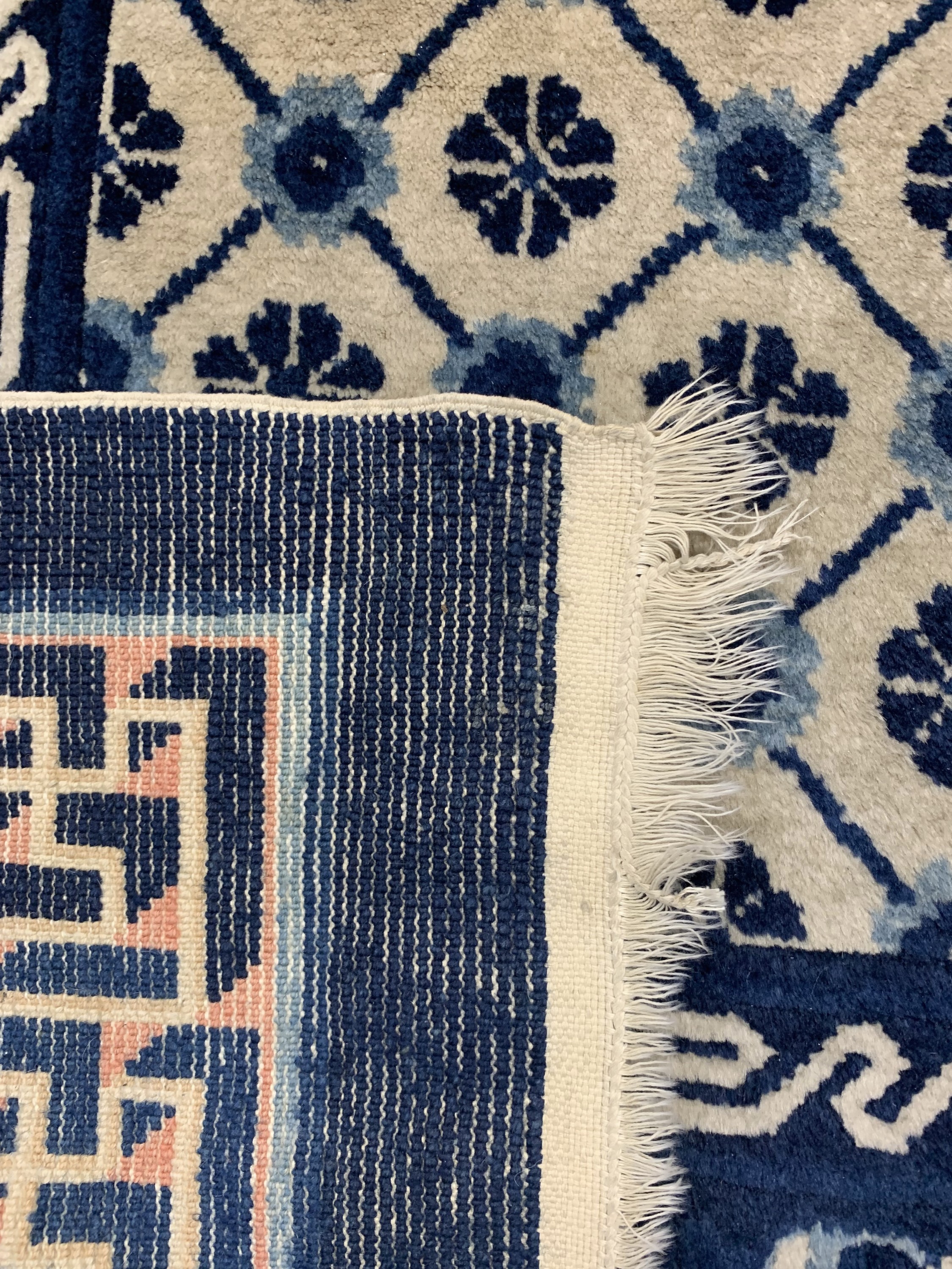 Detail d: Peking"Fo-Hund" alt, China, Anfang 20.Jhd, Wolle auf Baumwolle, ca. 200 x 130 cm, EHZ: 2