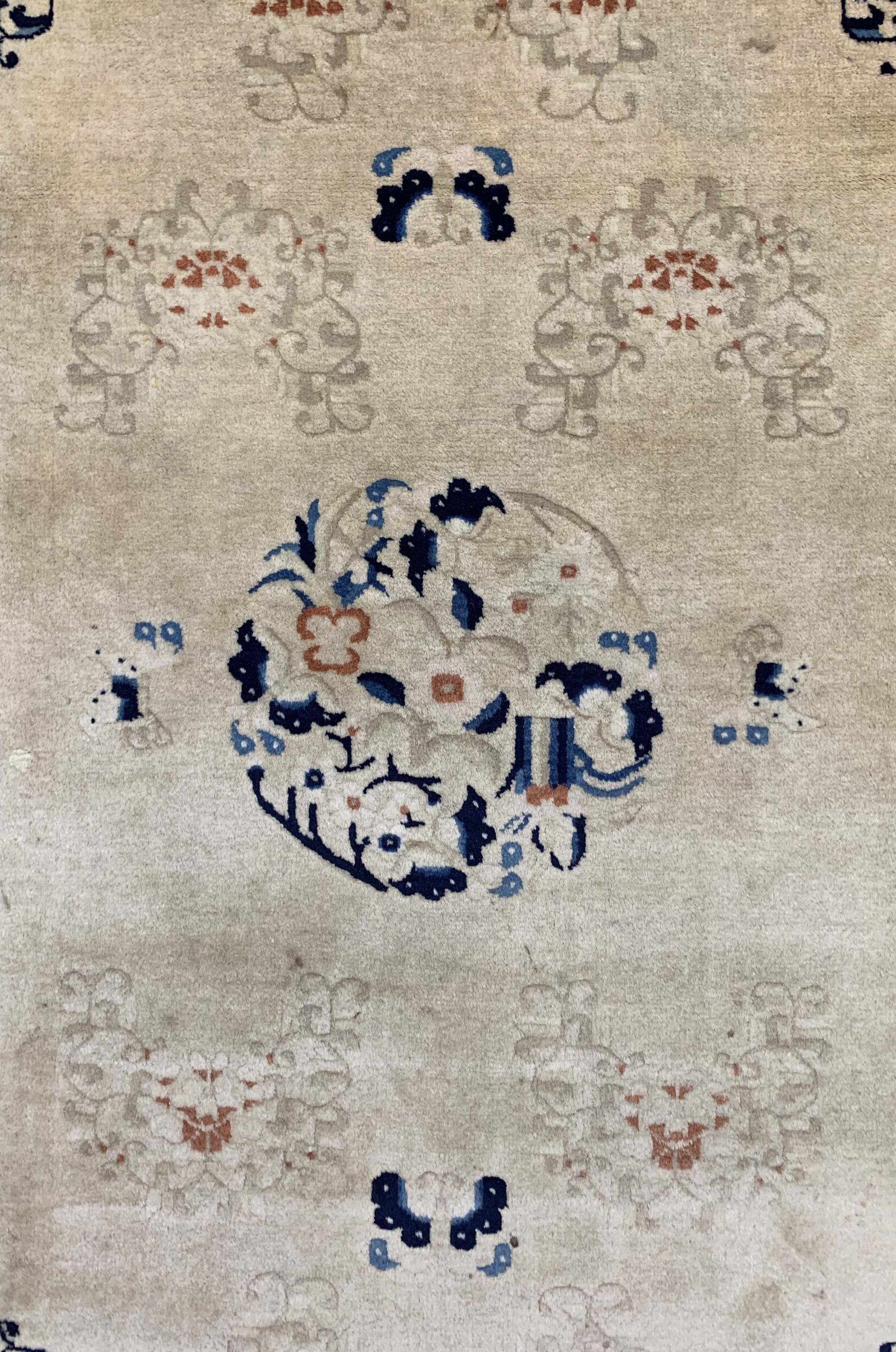 Detail b: Peking alt, China, Anfang 20.Jhd, Wolle aufBaumwolle, ca. 213 x 128 cm, EHZ: 2