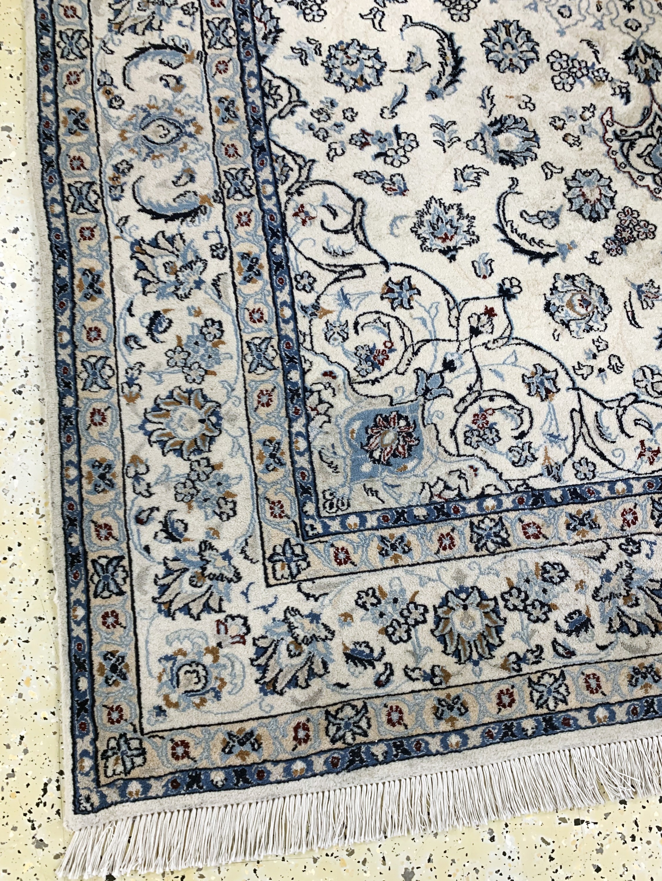 Detail e: Nain fein(9 La), Persien, Ende 20.Jhd, Korkwolle mit Seide, ca. 237 x 167 cm, EHZ: 2(Reinigungsbedürftig)