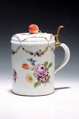 Image 26768006 - Jug with porcelain lid/lid jug, Meissen, around 1745/50, porcelain, painting with flower bouquets and flower festoons, lid crown as a strawberry, metal fittings, base mark, height 16.5 cm