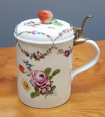 26768006a - Jug with porcelain lid/lid jug, Meissen, around 1745/50, porcelain, painting with flower bouquets and flower festoons, lid crown as a strawberry, metal fittings, base mark, height 16.5 cm