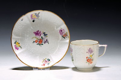 Image 26768018 - Cup with saucer, Meissen, from the Johann Ernst Gotzkowsky service, around 1742, model by Johann Friedrich Eberlein, painting with bouquets of flowers, rich floral relief decoration, cup restored, plate D. 15 cm, cup H. 7 cm