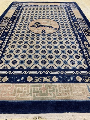 26768094c - Peking"Fo-Hund" old, China, Anfang 20.Jhd, Wolle auf Baumwolle, approx. 200 x 130 cm, condition: 2. Rugs, Carpets & Flatweaves