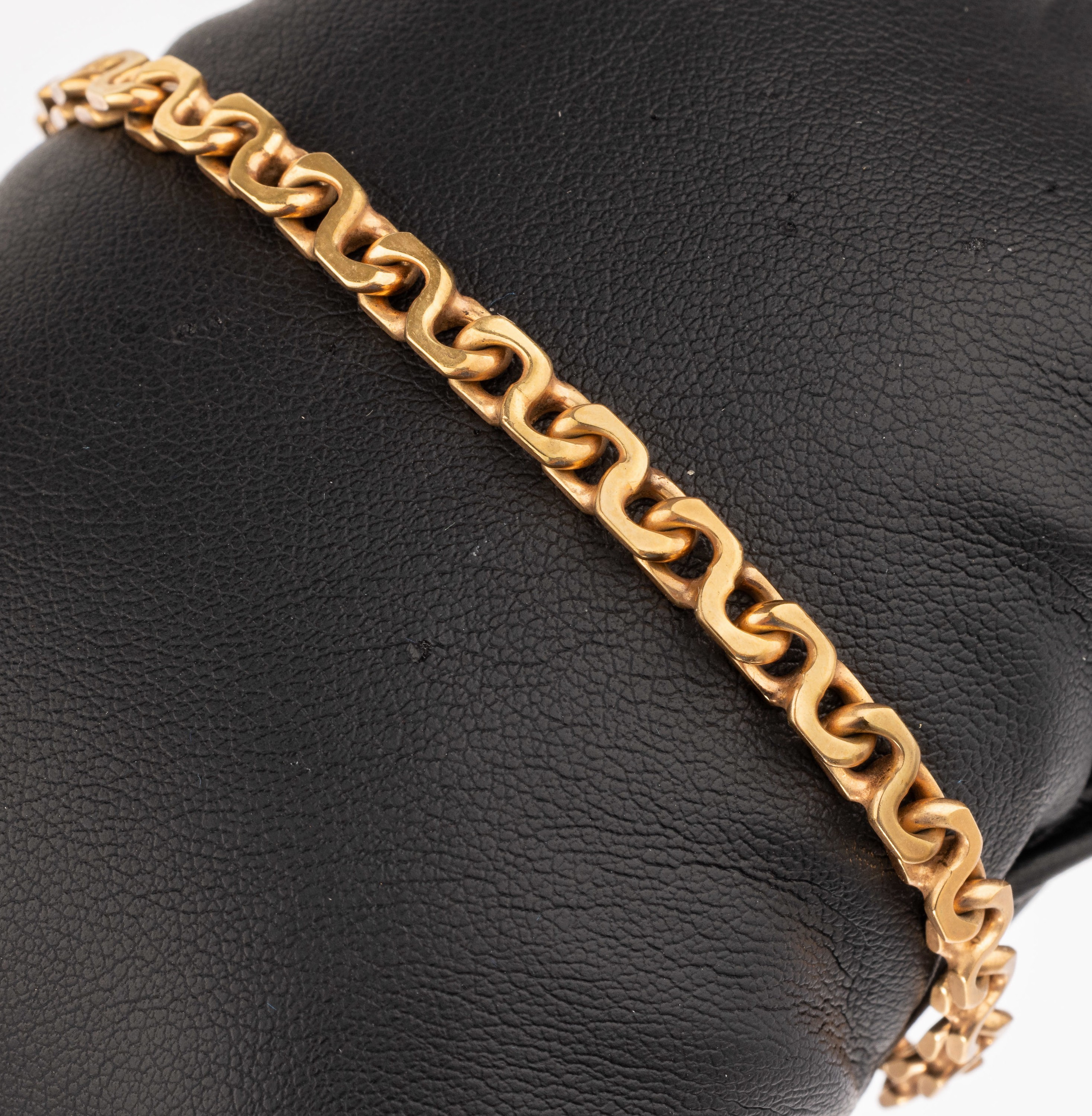 8 kt Gold Armband, GG 333/000, L. ca. 18.5 cm, Kastenschloss mit Sicherheitsacht, ca. 13.0 g