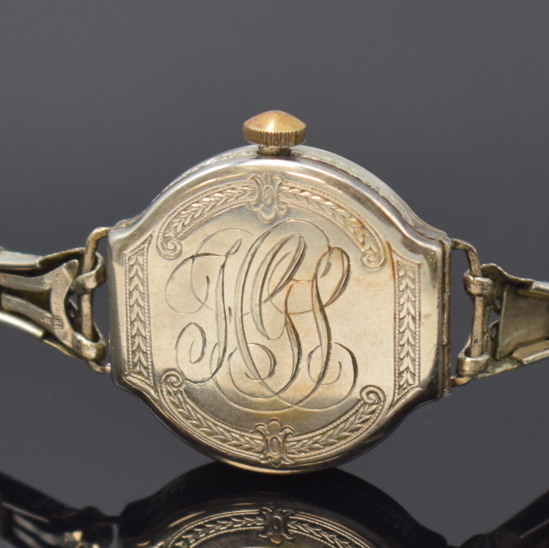 Detail c: WALTHAM WG-Filled Armbanduhr Modell Sapphire, Handaufzug, USA um 1930, z. T. guill. Zifferblatt m. Perlmutteinlage bez. Shield, Scharniergeh., Boden ...