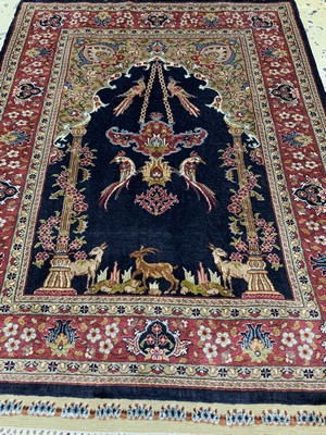 26768748c - Hereke silk very fine, Turkey, signed#"Özipek #", end of 20th century, pure natural silk, approx. 50 x 36 cm, approx. 2.0 million kn/sm,condition: 1. Rugs, Carpets & Flatweaves