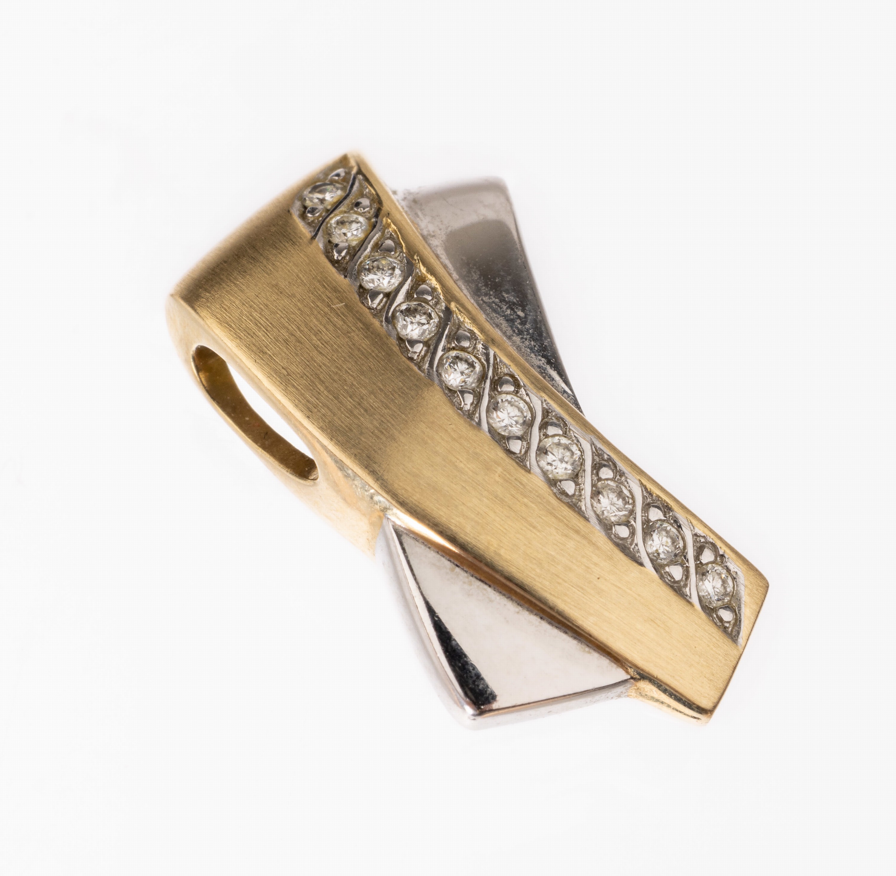 14 kt Gold Brillant-Anhänger, GG/WG 585/000, GG sat., WG pol., 10 Brillanten zus. ca. 0.10 ct (grav.) Weiß/si, ca. 2.2 g