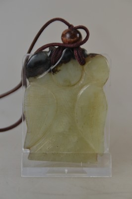 26769211g - 2 pendants made of jade, China, 19th century, jade, partly openwork, approx. 5.5x4 cm