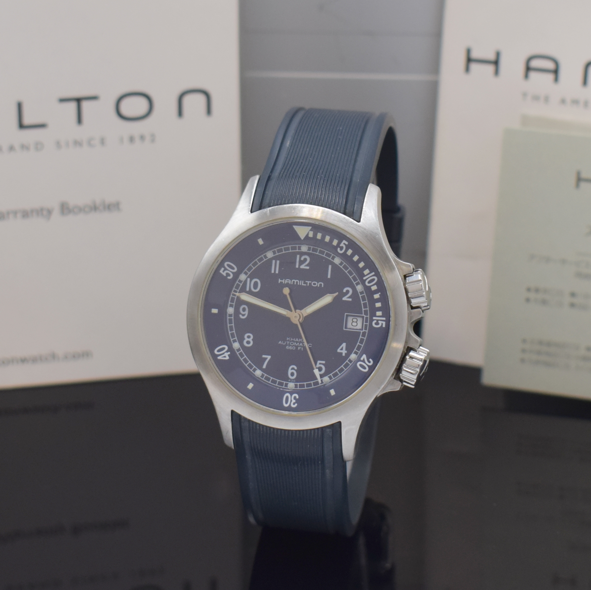 HAMILTON Herrenarmbanduhr Khaki Navy Referenz H77151, Schweiz um 2009, Edelstahlgeh. inkl. orig. Kautschukband m. orig. Dornschl., Boden und Kronen ...