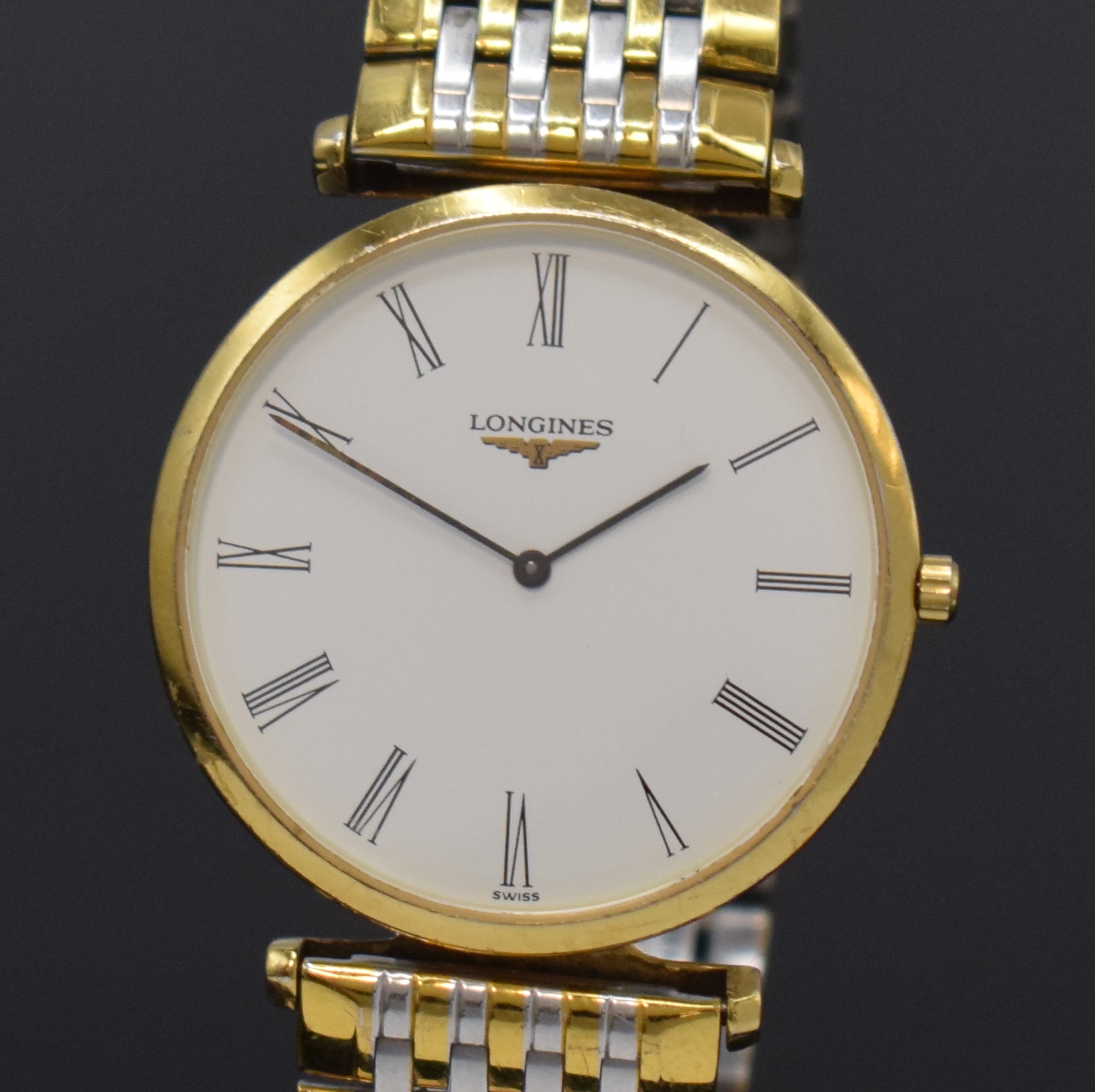 Detail a: LONGINES La Grande Classique Armbanduhr Referenz L4.709.2, Schweiz um 2012, quarz, verg. Gehäuse inkl. Gliederband m. dopp. Faltschl., Boden 6-fach ...