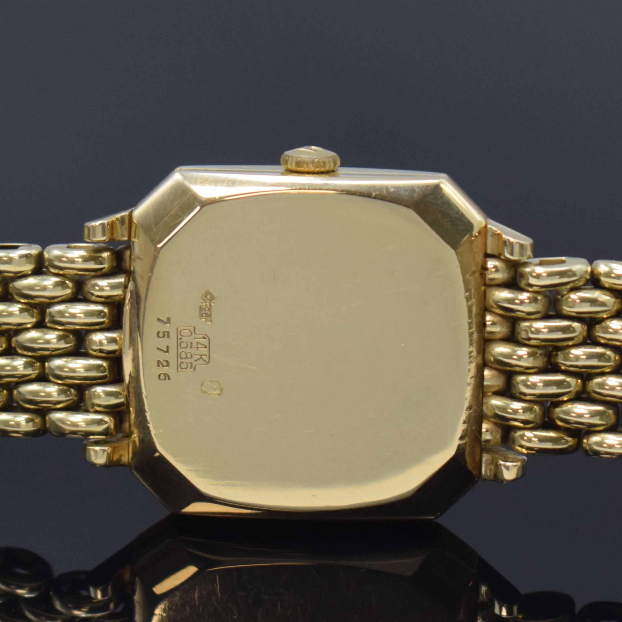 Detail e: ZENTRA schwere Herrenarmbanduhr in GG 585/000, Automatik, System von Felsa BIDYNATOR, Kal. 690, Schweiz um 1955, Boden aufgedr., silb. Zifferbl. m. ...