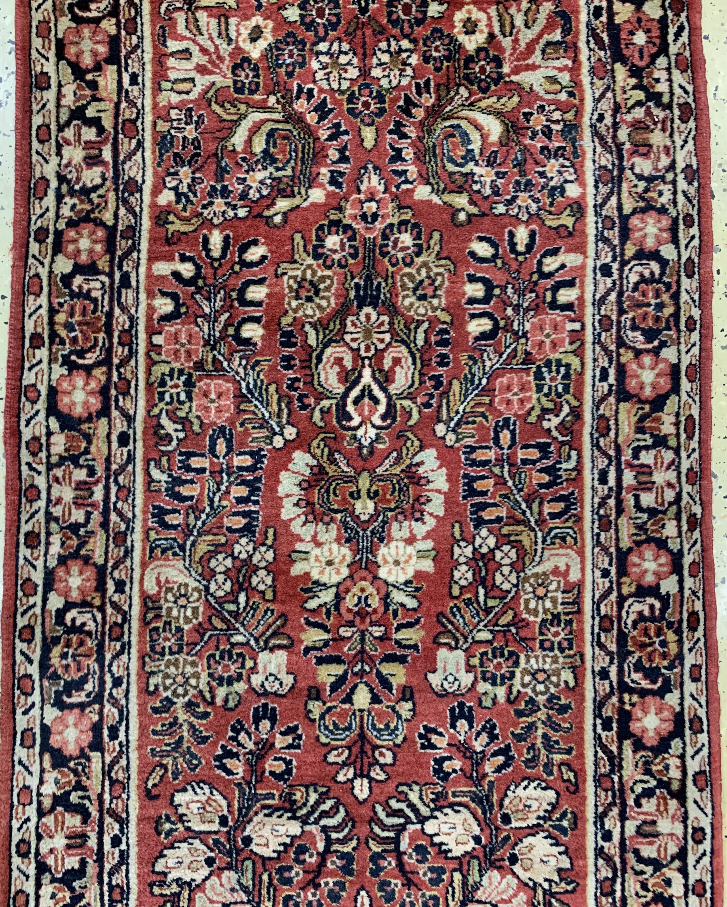 Detail c: Us Re-Import Sarogh, Persien, Anfang 20.JhdWolle auf Baumwolle, ca. 405 x 80 cm, EHZ: 2, (alter Mottenfraß am Rand)