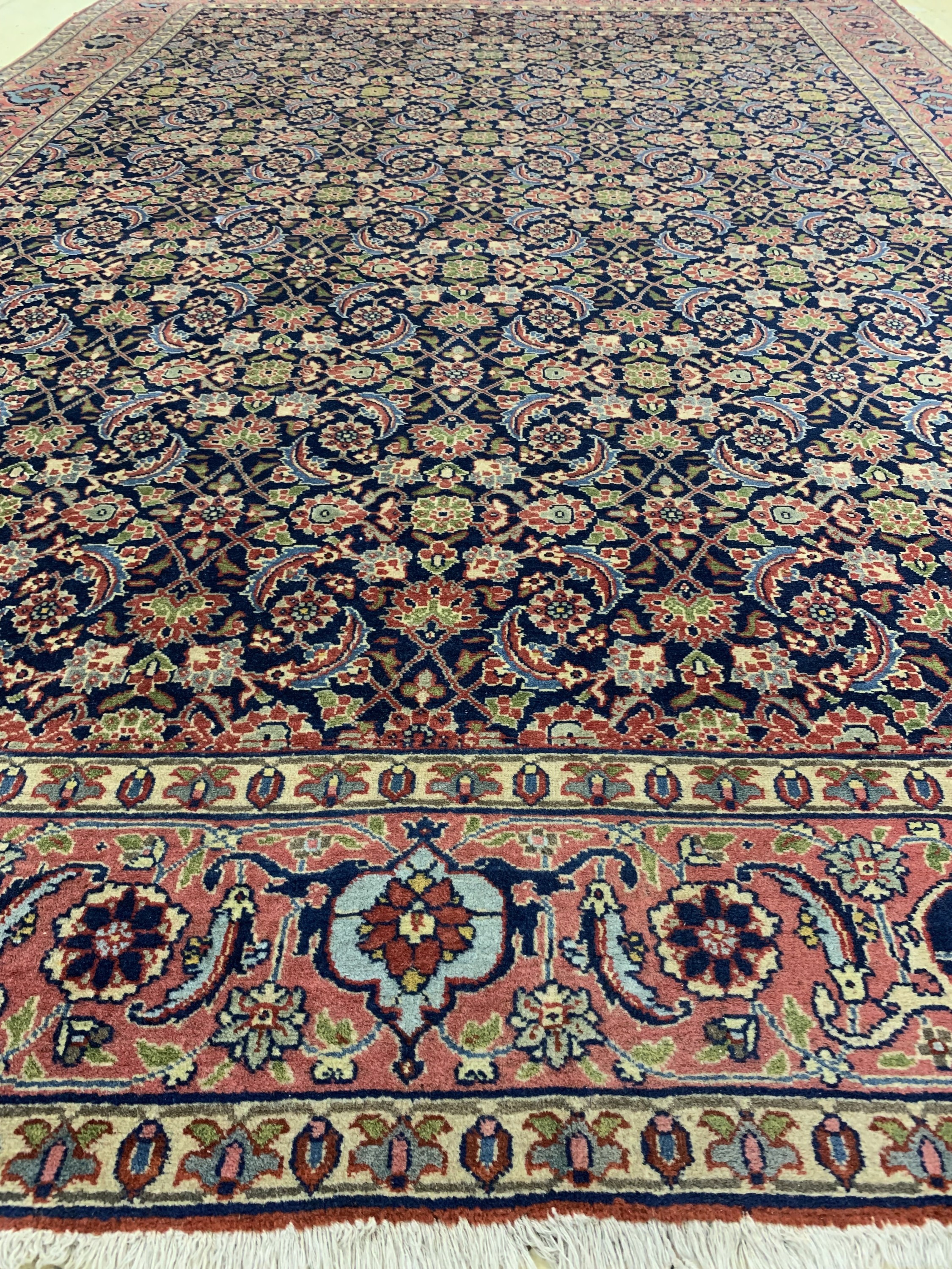 Detail c: Täbriz alt, Persien, Anfang 20.Jhd, Wolle auf Baumwolle, ca. 326 x 226 cm, EHZ: 3