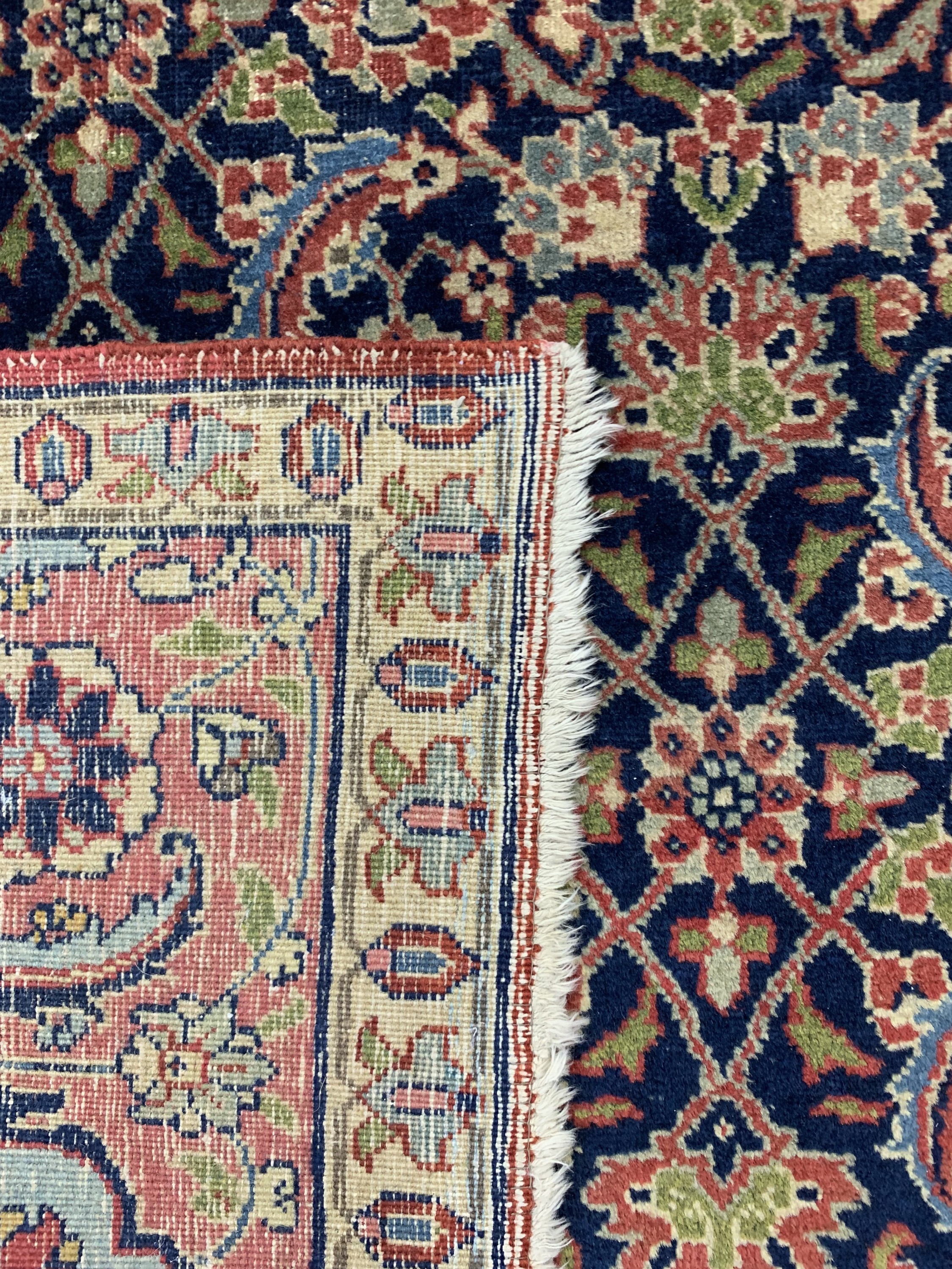 Detail d: Täbriz alt, Persien, Anfang 20.Jhd, Wolle auf Baumwolle, ca. 326 x 226 cm, EHZ: 3