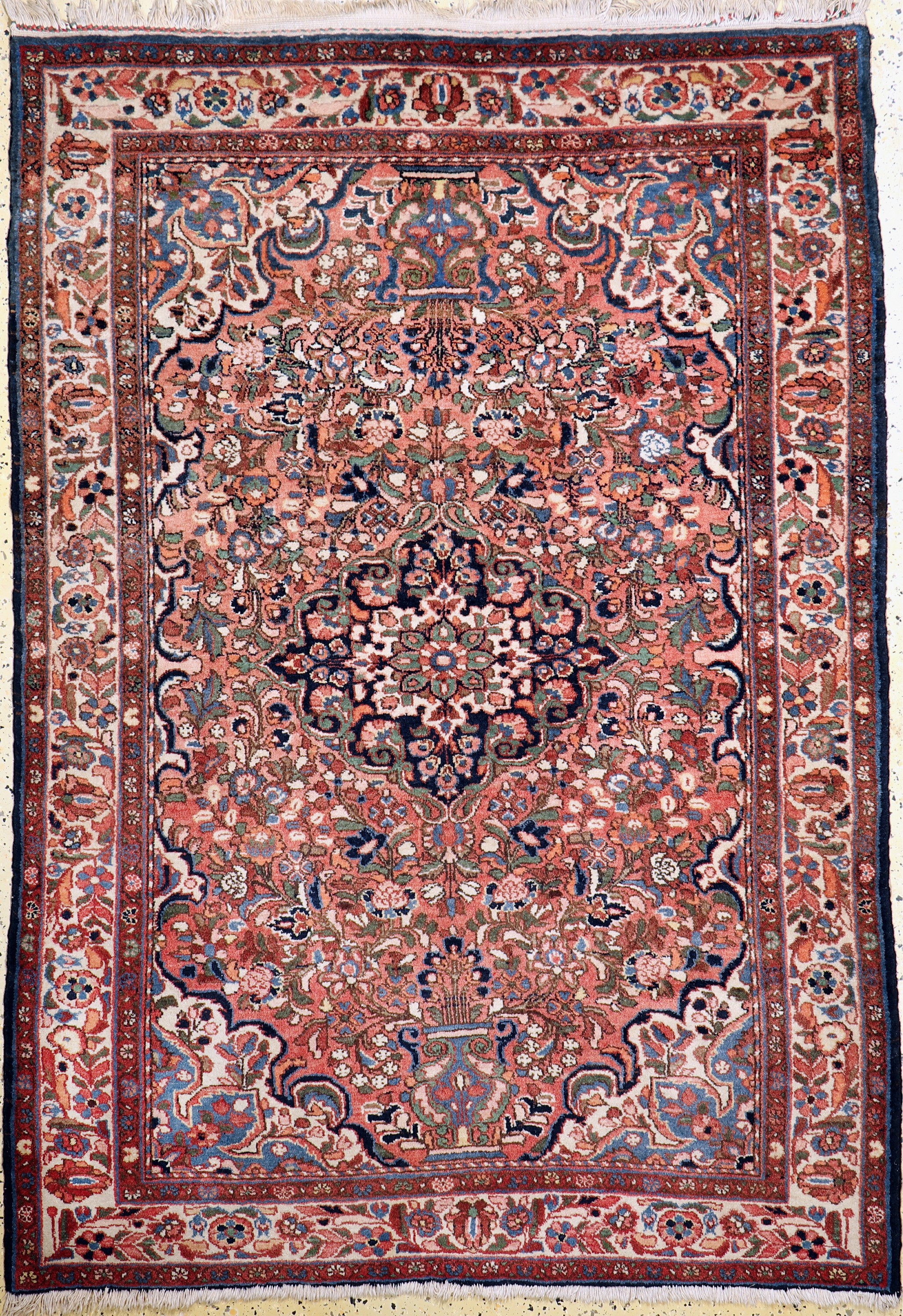 Borchalu, Persien, Mitte 20.Jhd, Wolle auf Baumwolle, ca. 210 x 150 cm, verblasst, EHZ: 2