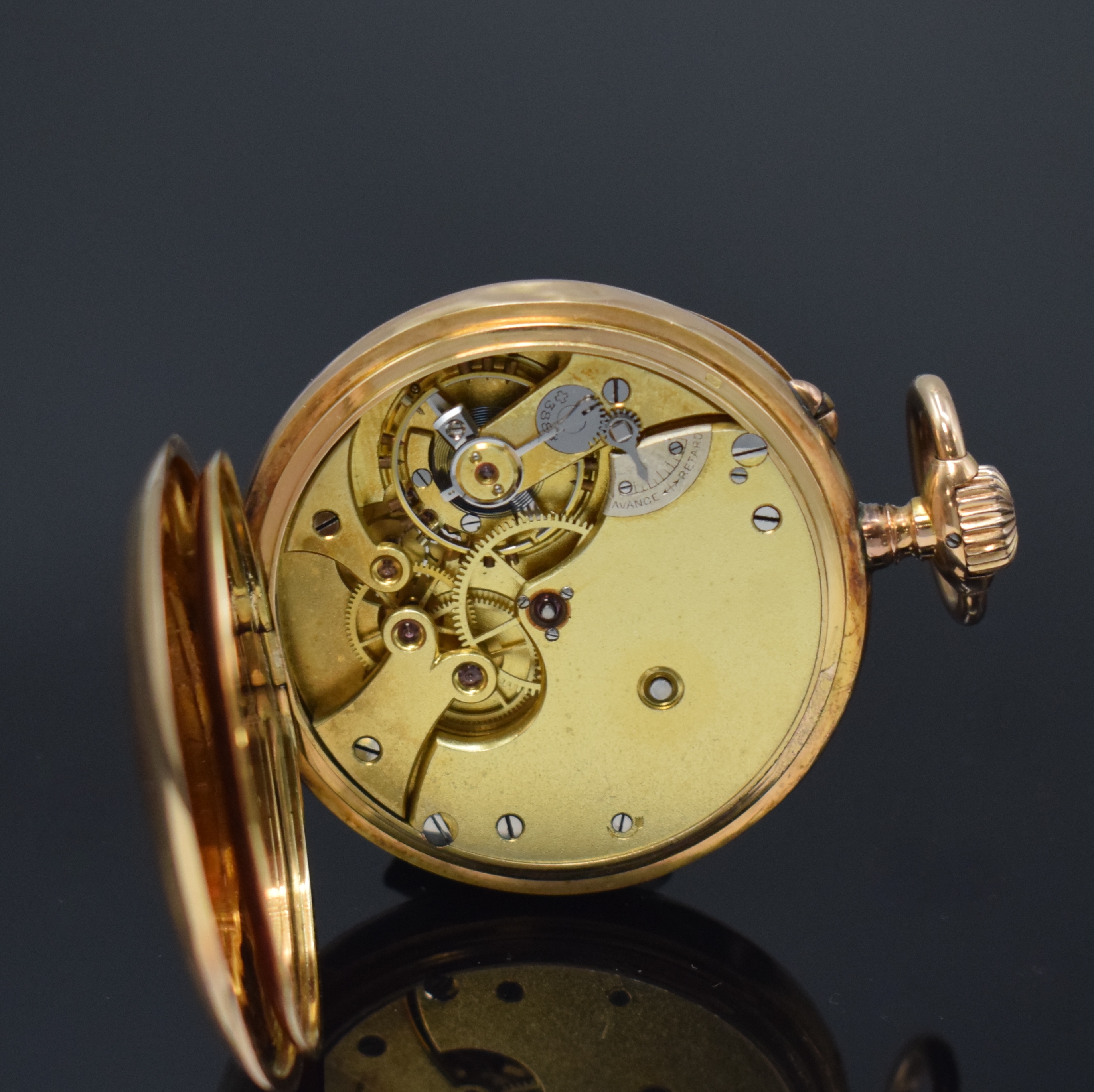 Detail e: GEB. EPPNER Berlin offene Taschenuhr in RG 585/000, Deutschland/Schweiz um 1901, Geh. dell., guill. Rückdeckel m. Monogramm, Goldcuvette m. Widmung, ...